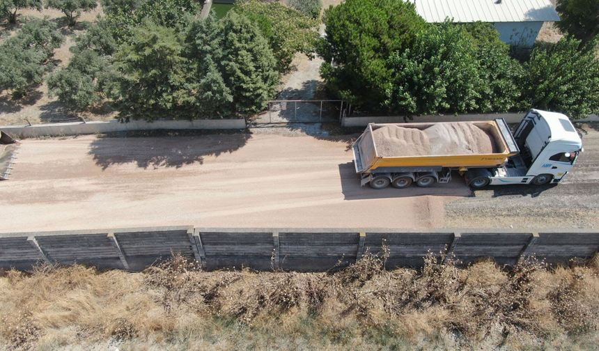 Foça'da asfalt seferberliği