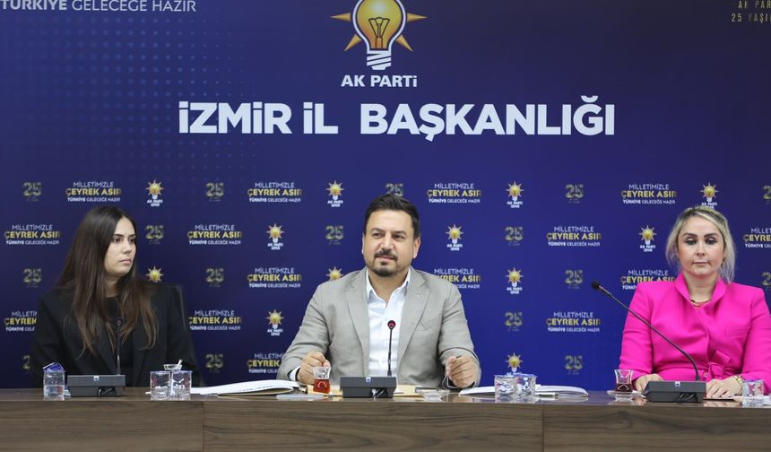 AK Parti İzmir’den 30 İlçe Tanıtım ve Medya Başkanları toplantısı!