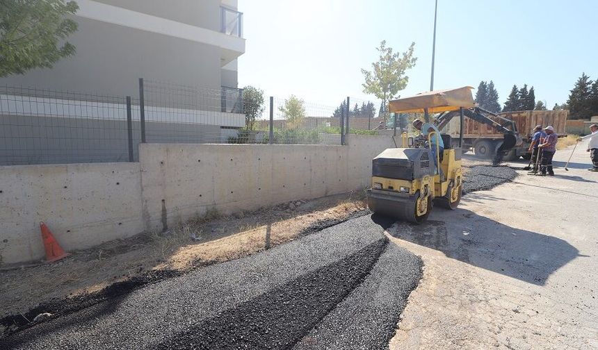 Menderes’te asfalt seferberliği: Çalışmalar hız kazandı