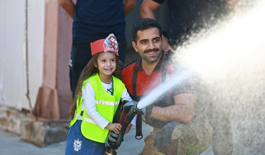 Selçuklu miniklerden İtfaiye Haftası’nda anlamlı ziyaret