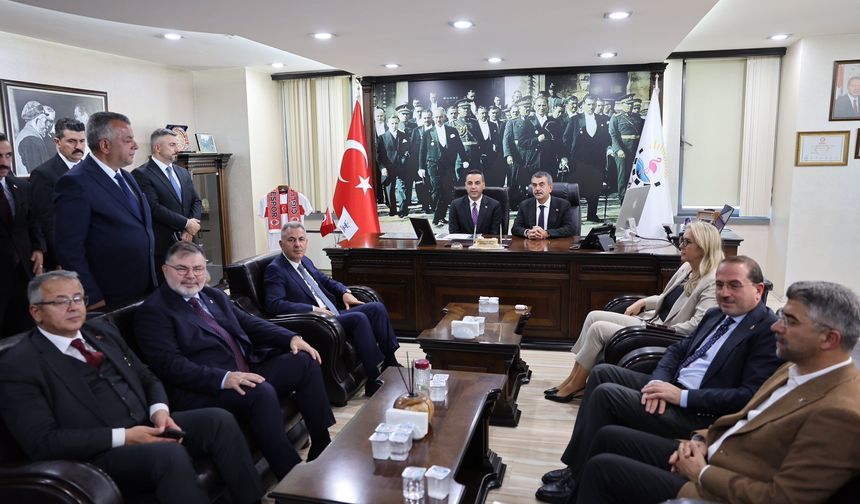 AK Partili Yıldız’a ilk Bakan ziyareti!