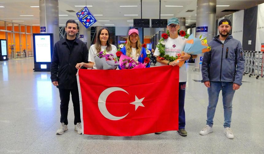Okyanusları aşan Eda, İzmir'e döndü