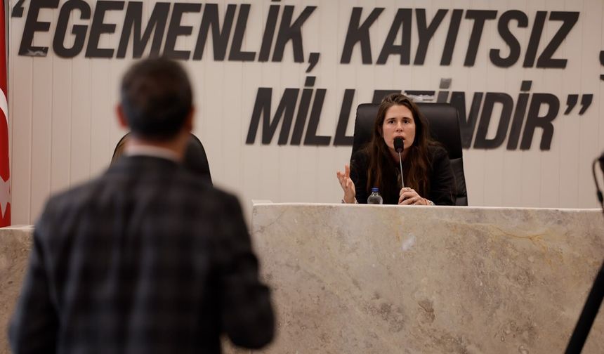 Muhalefet eleştirdi, Başkan Denizli yanıt verdi: Benim alnım ak, başım dik!
