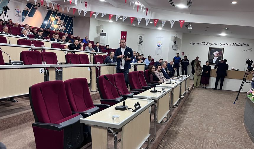 Çiğli’de AK Parti boykotu sürüyor: Meclis toplanamadı!