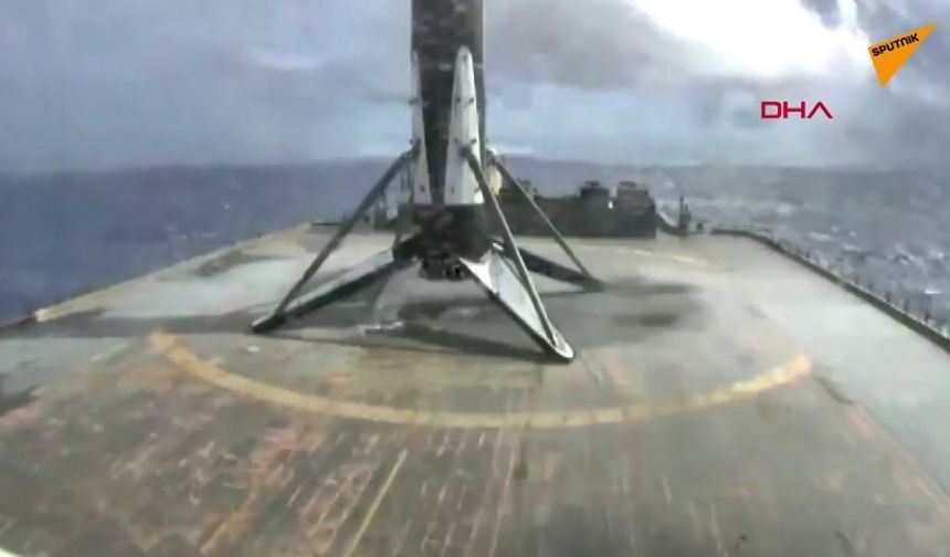 SpaceX, SiriusXM uydusunu başarıyla uzaya fırlattı