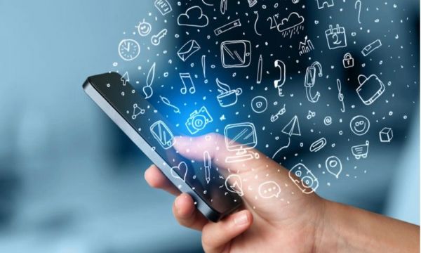 Bu uygulamaları hemen silin: Kartınızdan para çeken 8 uygulama belli oldu!