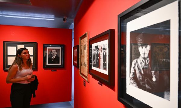 Atatürk'ün az bilinen fotoğrafları İzmir'de!