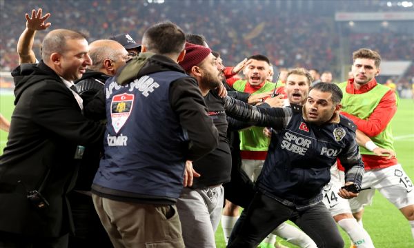 Olaylı Göztepe-Altay maçından kareler!