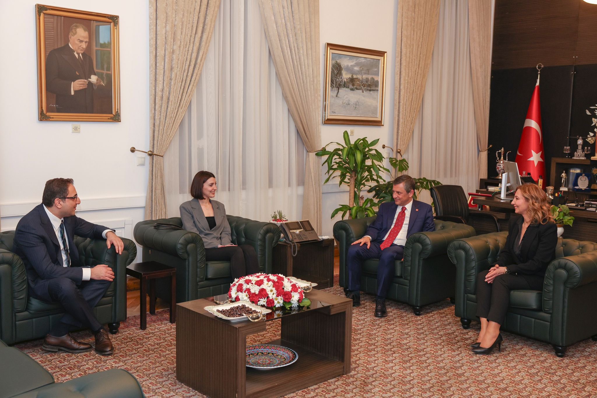 Gjk1Ril W0 A A Qj Ud