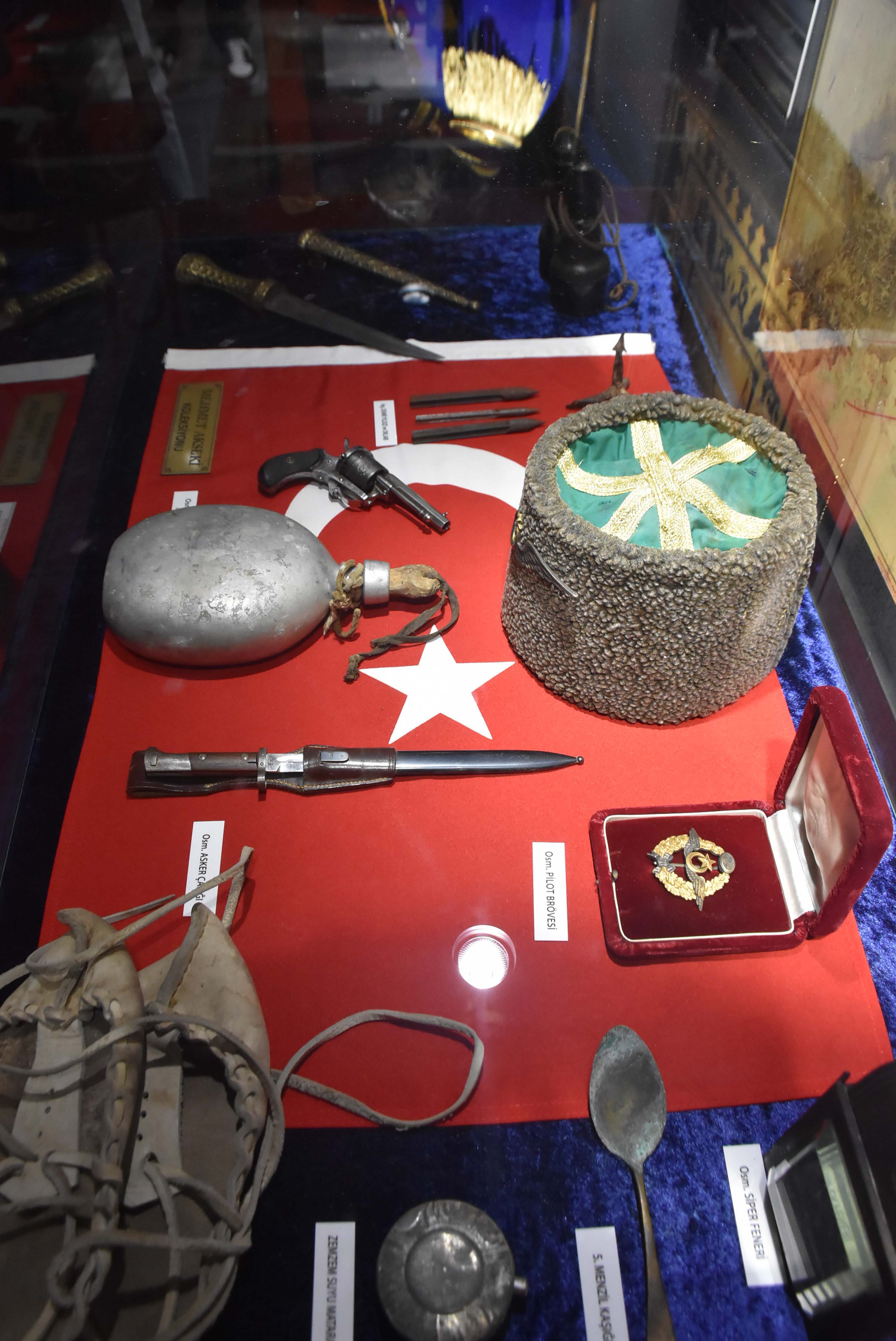 I Z M I R D E C A N A K K A L E D E N I Z Z A F E R I N E O Z E L K 618365 182999