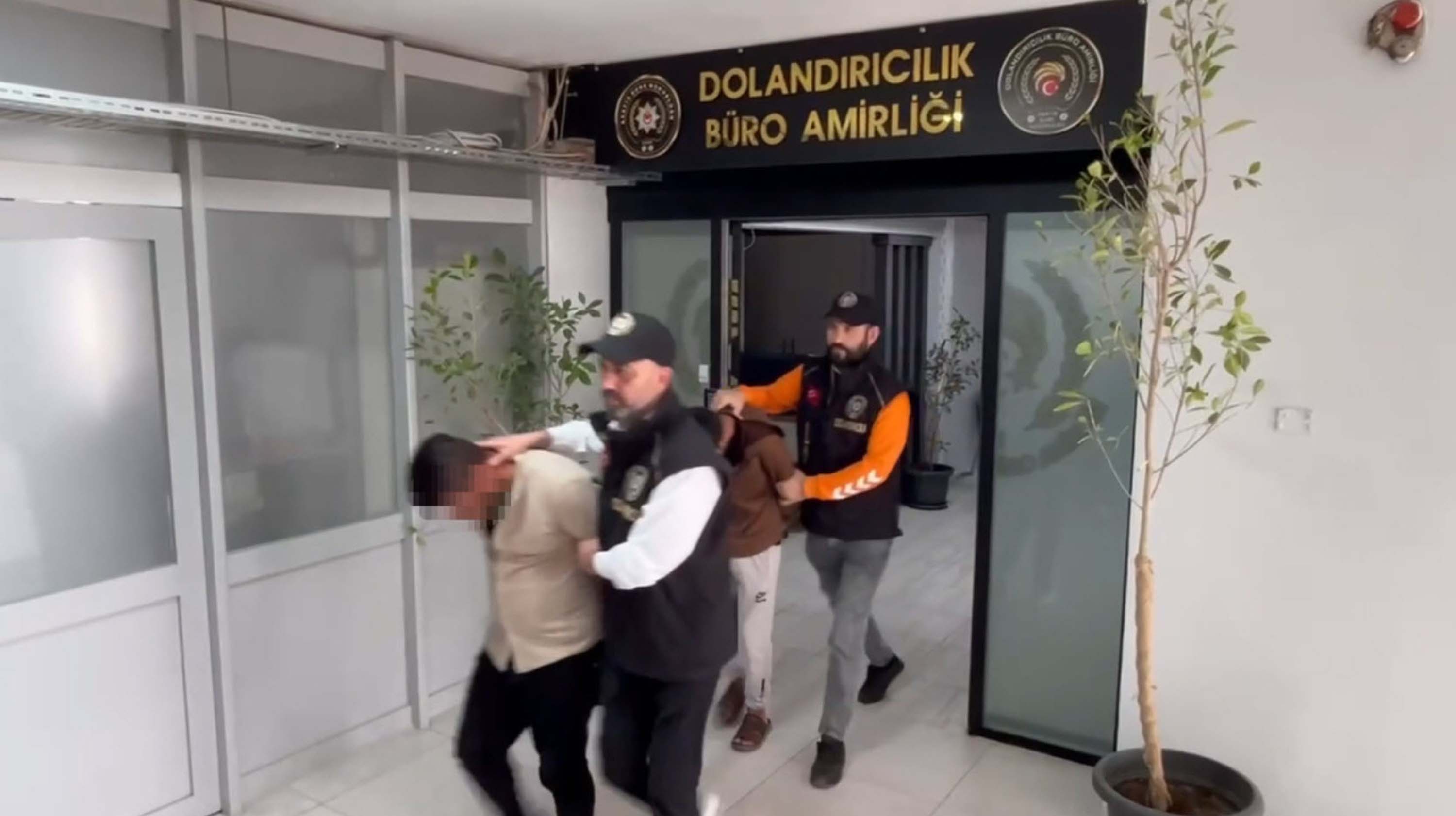 T E L E F O N L A A R A D I K L A R I K A D I N I 750 B I N T L D 665195 197243