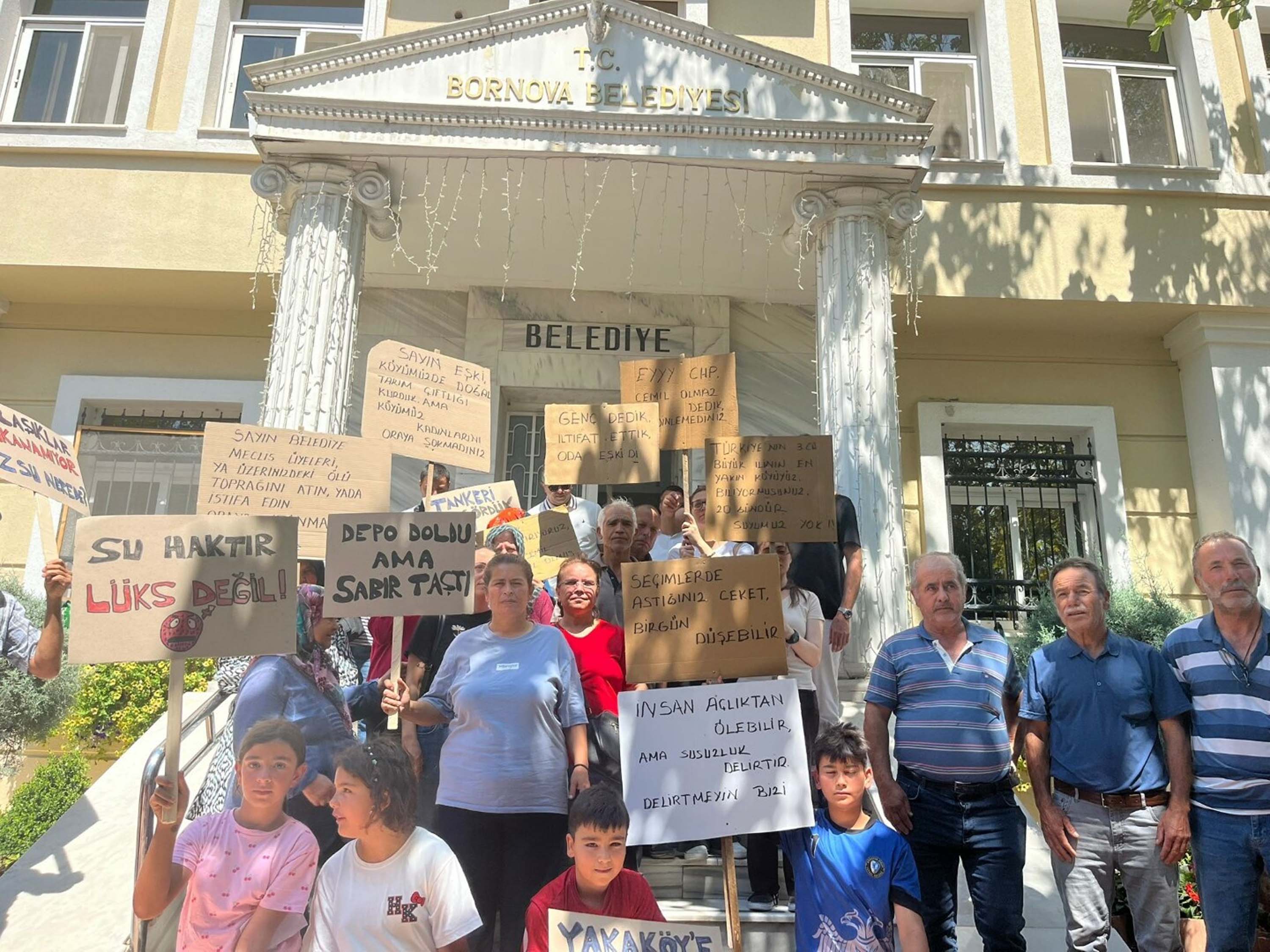 Bornova Yakaköy Mahallesi’nde Su Eylemi: Susuzluk Sorunu