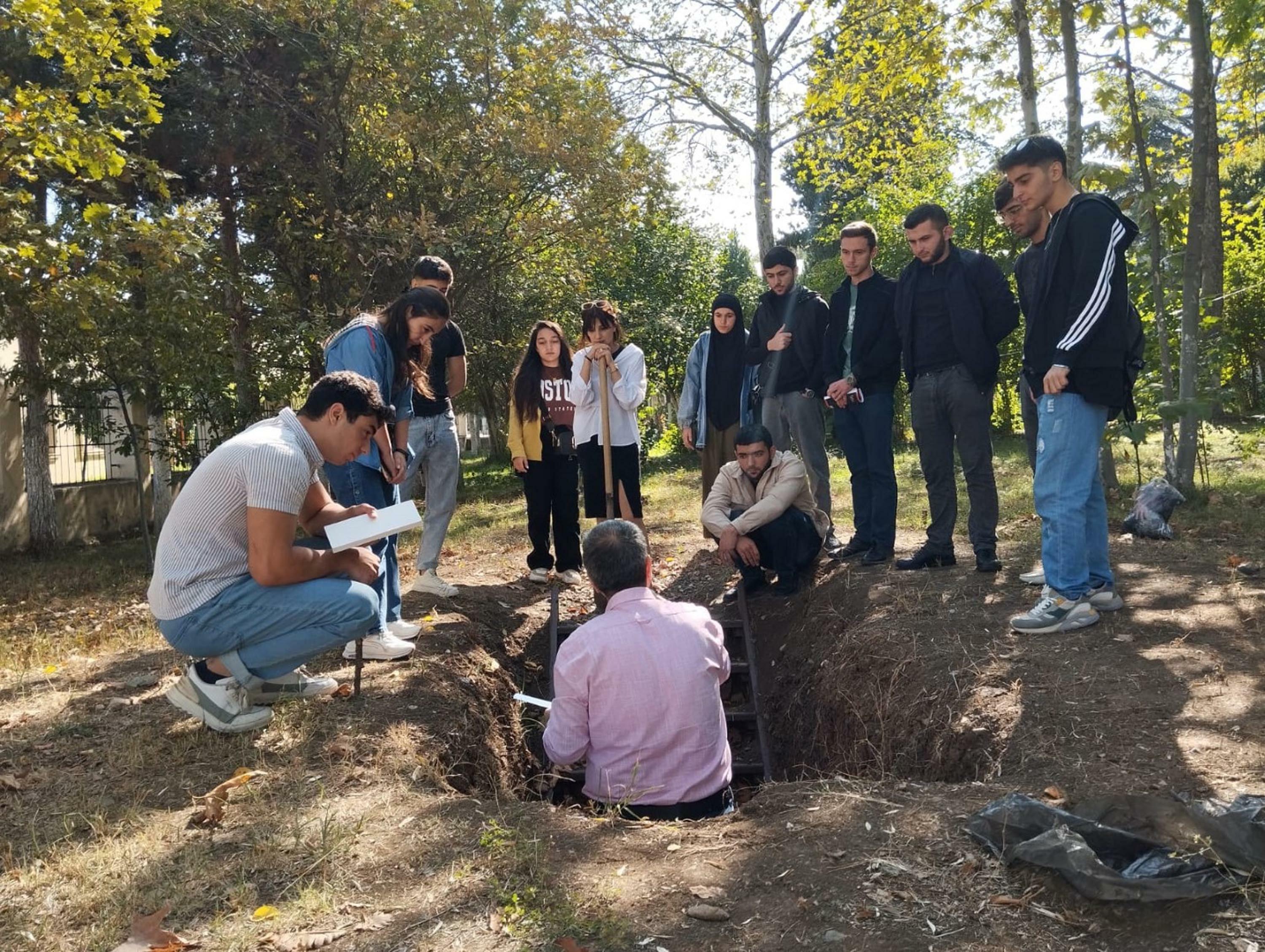 T O P R A K Y A N G I N I N S E S S I Z M A G D U R U O L U Y O R 800225 236863