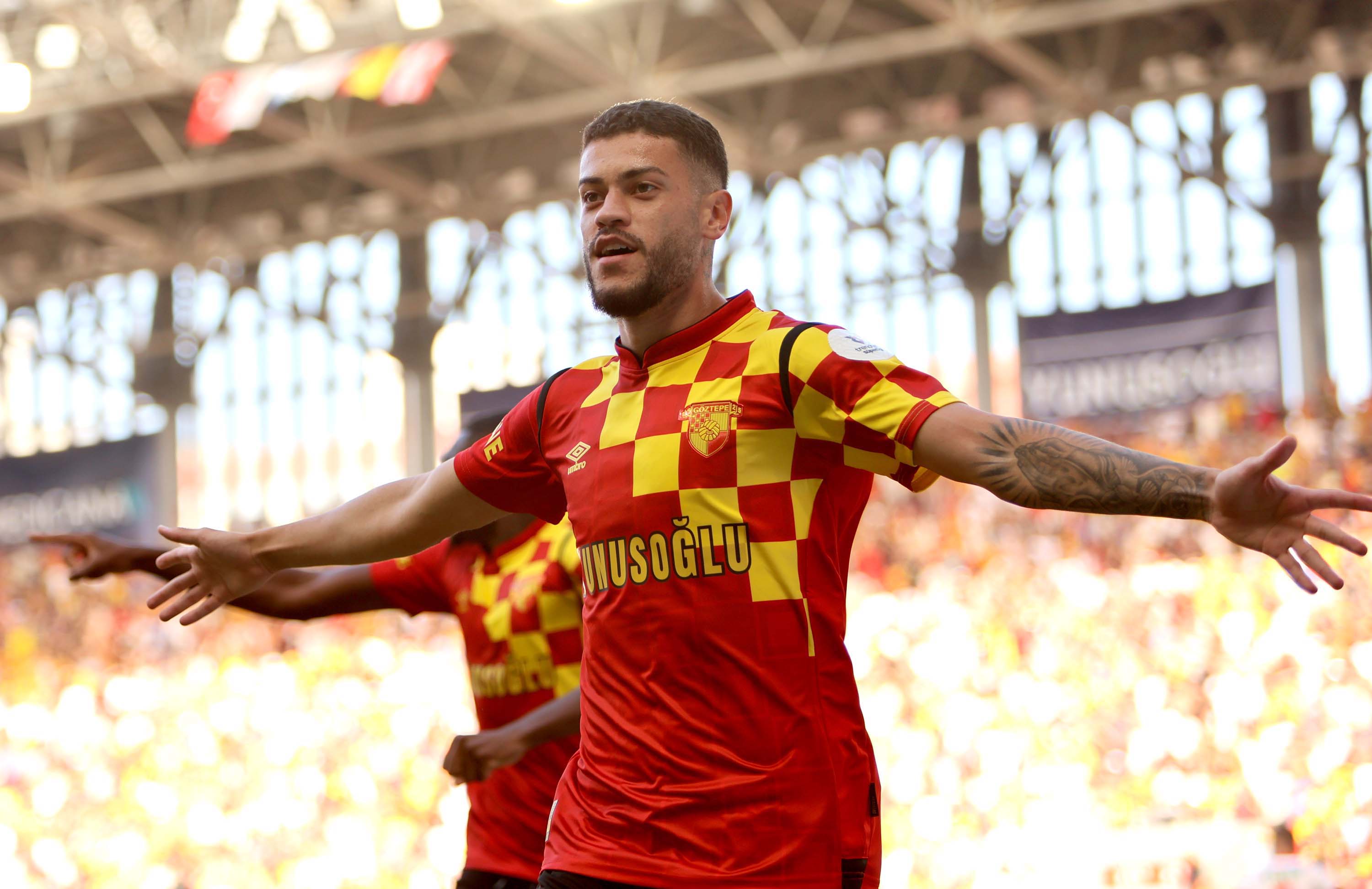 G O Z T E P E D E F E N E R B A H C E I C I N G E R I S A Y I M 864186 256628