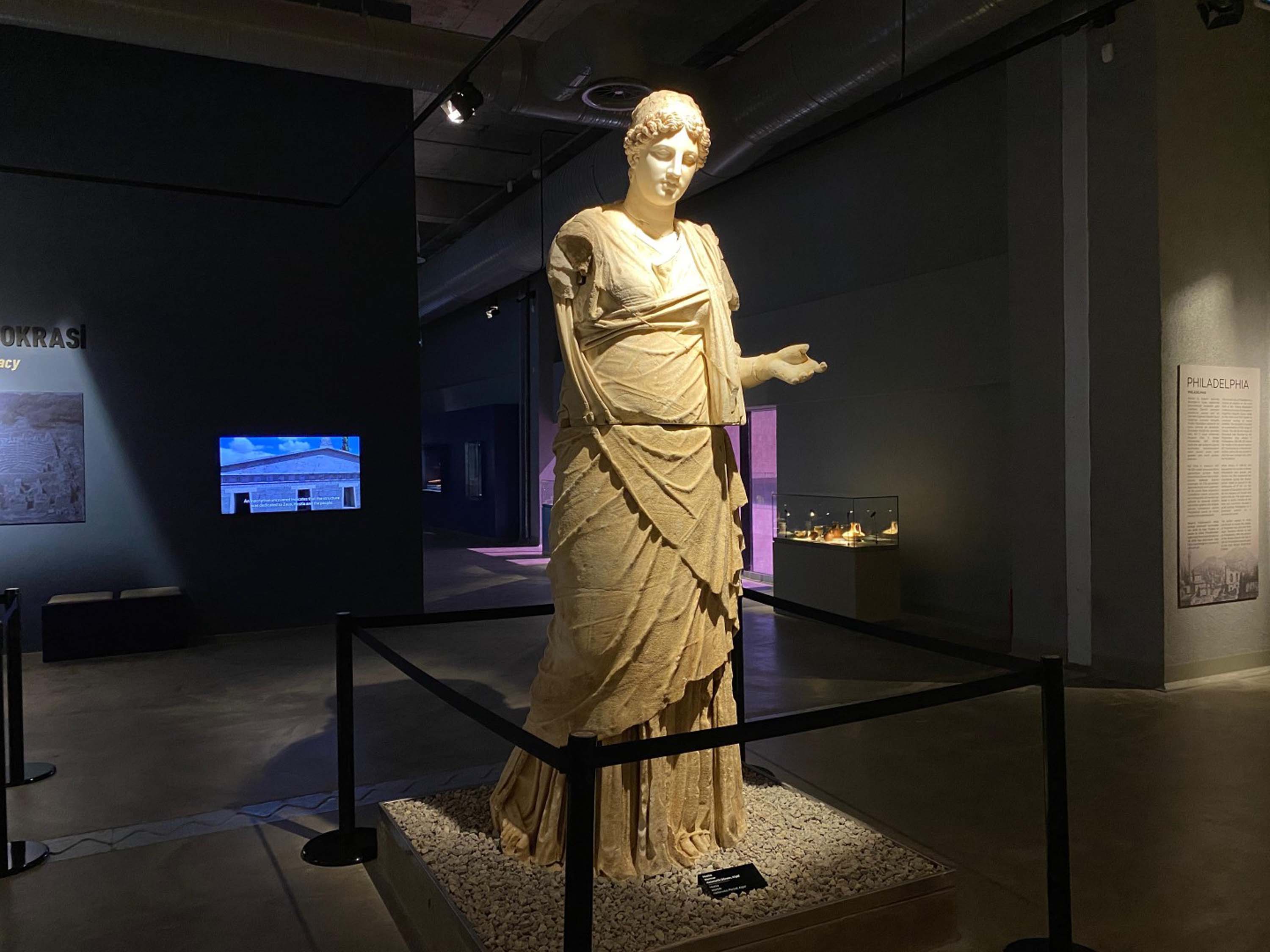 H E L E N I S T I K D O N E M E A I T T E K H E S T I A H E Y K E L 843615 250162