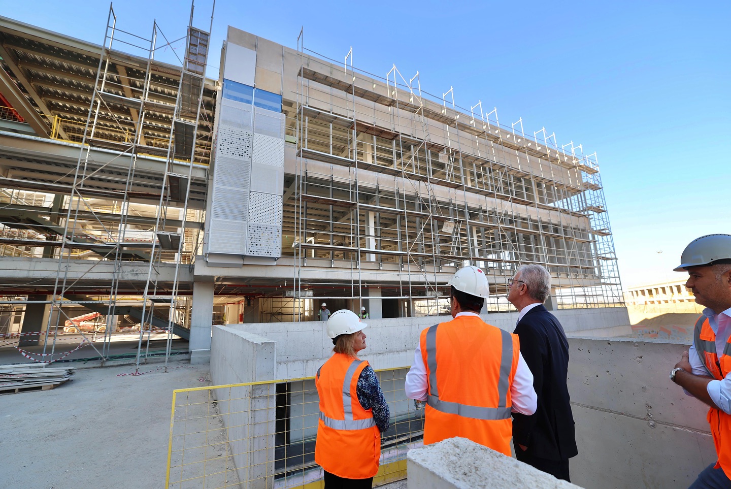 553375661 18524239576012895 943231973054593604 N