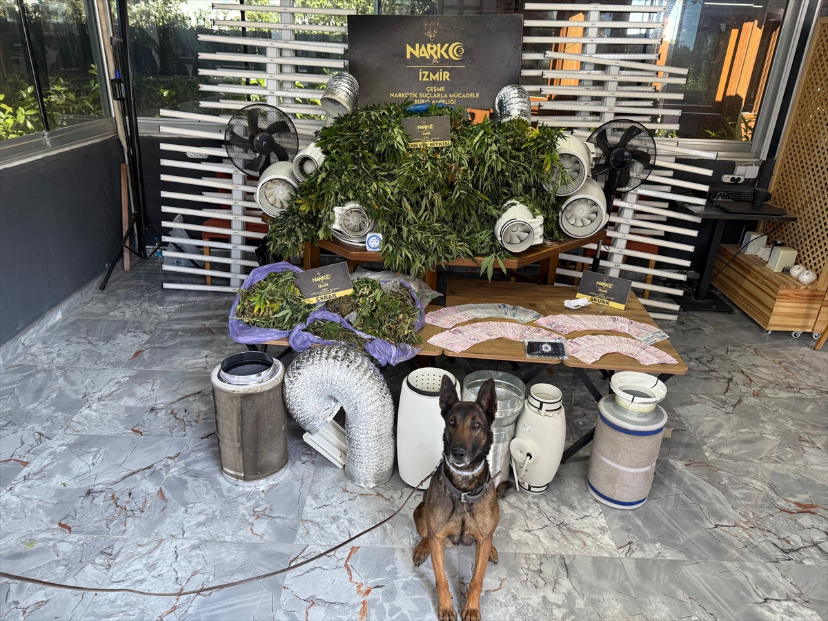 A A 20250904 39014655 39014652 I Z M I R D E U Y U S T U R U C U O P E R A S Y O N L A R I N D A 11 Z A N L I T U T U K L A N D I