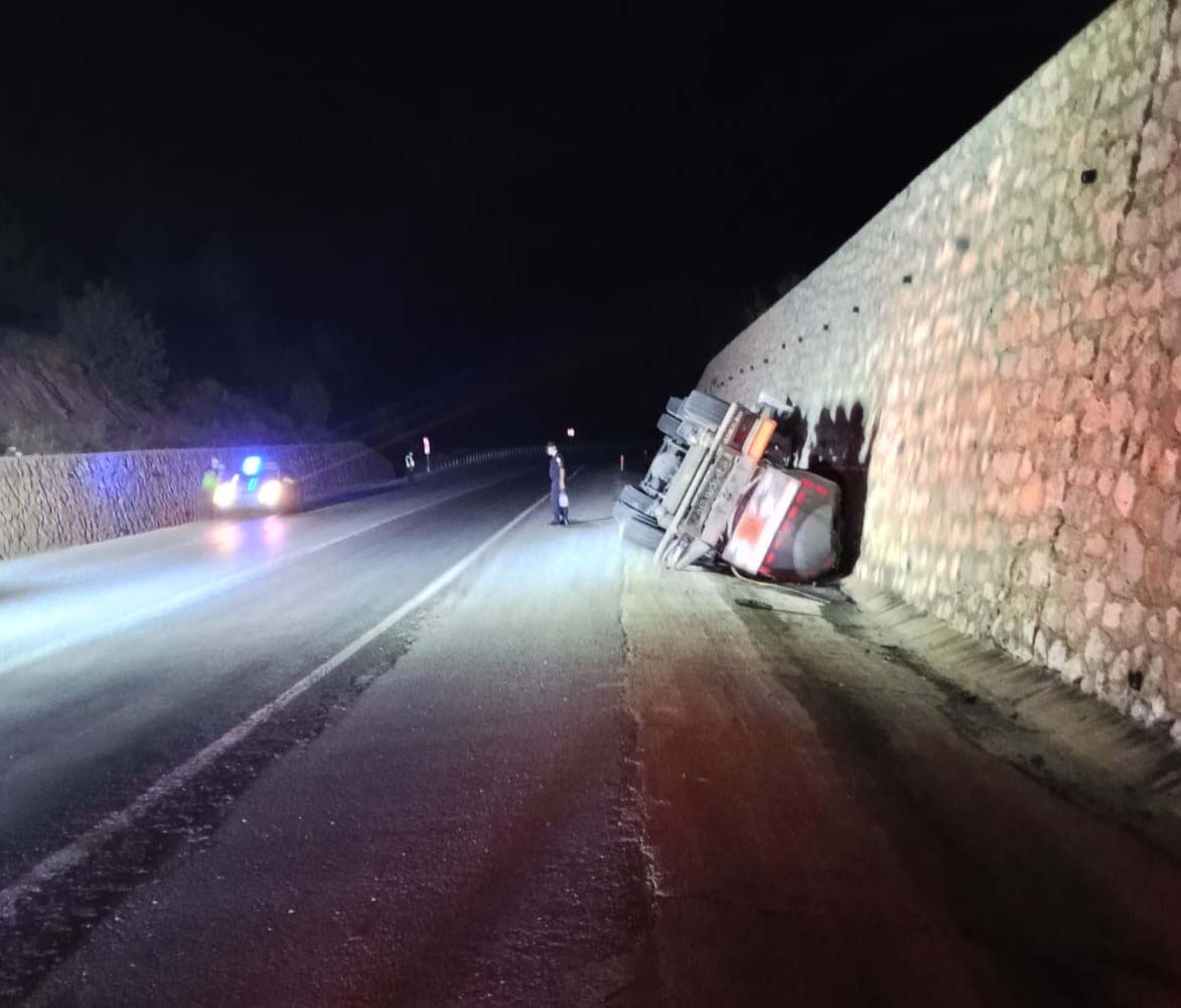 K U T A H Y A D A D E V R I L E N A S I T Y U K L U T A N K E R I N I 896372 266291