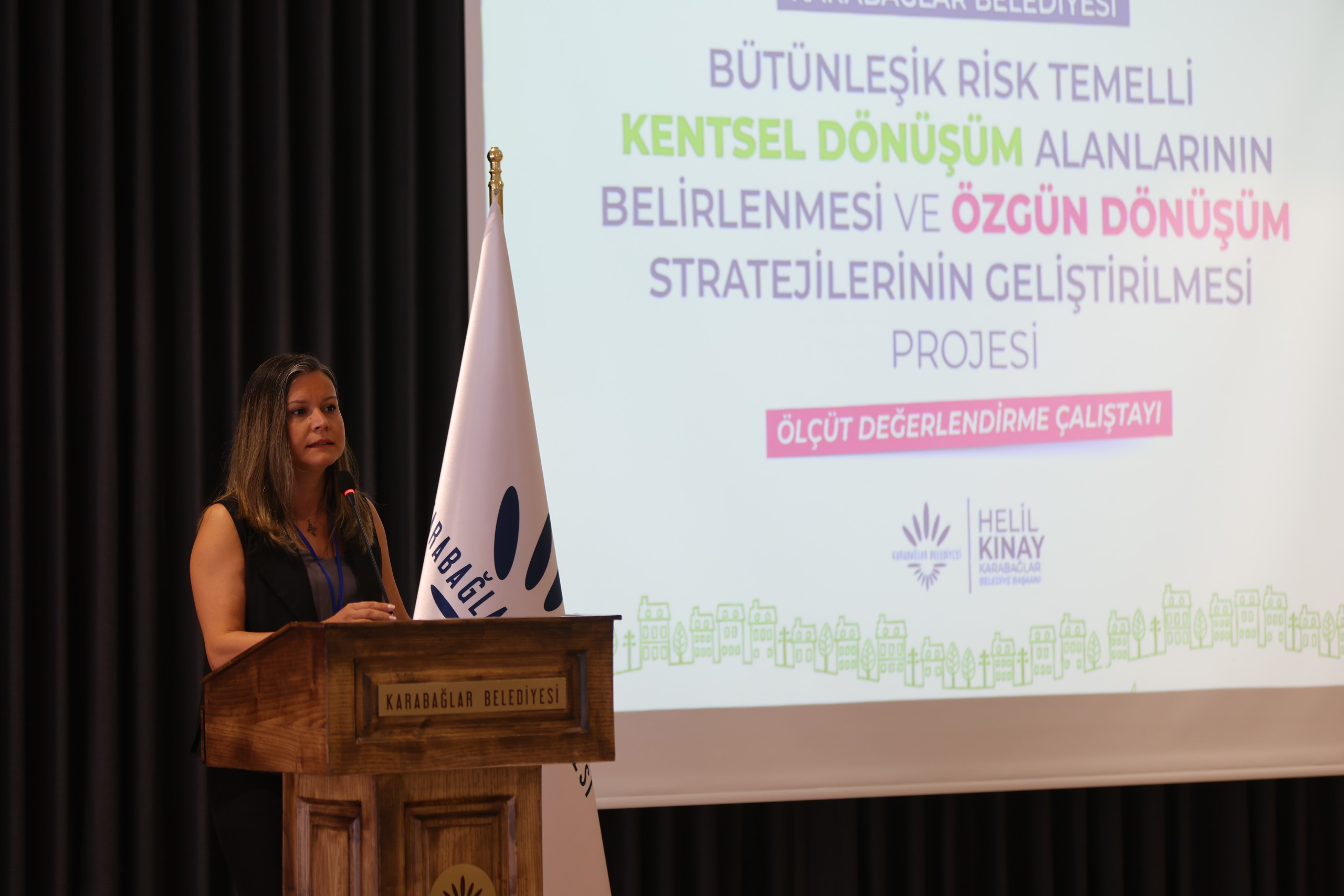 Karabağlar Belediyesi Kentsel Dönüşüm Çalıştayı Özlem Şenyol Kocaer