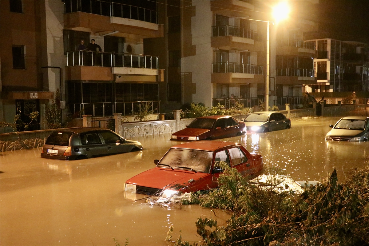 A A 20251028 39539786 39539785 I Z M I R I N B E R G A M A I L C E S I N D E S A G A N A K H A Y A T I O L U M S U Z E T K I L E D I