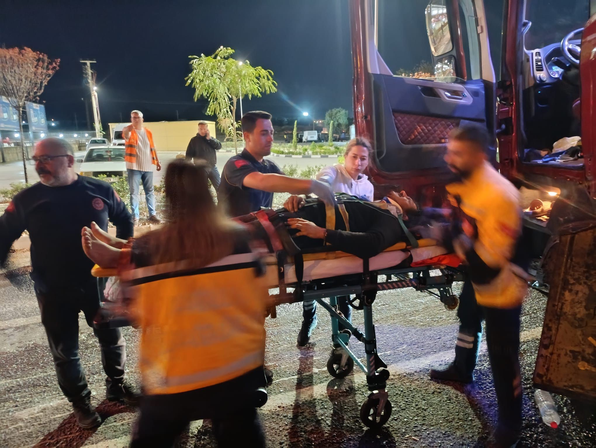 M A N I S A D A T I R I L E O T O M O B I L C A R P I S T I 1 O 946309 281049