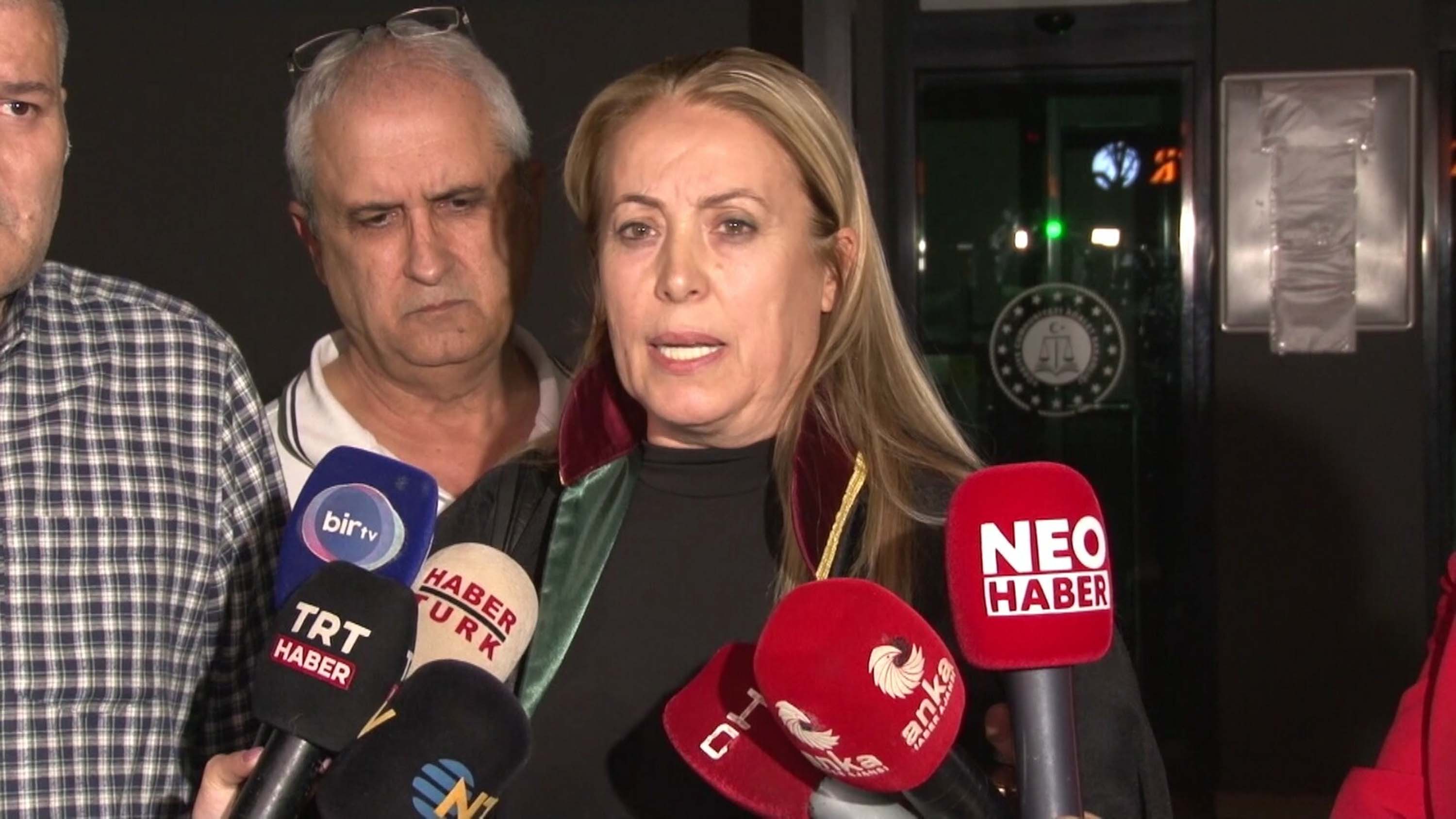 S O K A K T A A K I M A K A P I L A N 2 K I S I N I N O L U M U N E 957619 284403