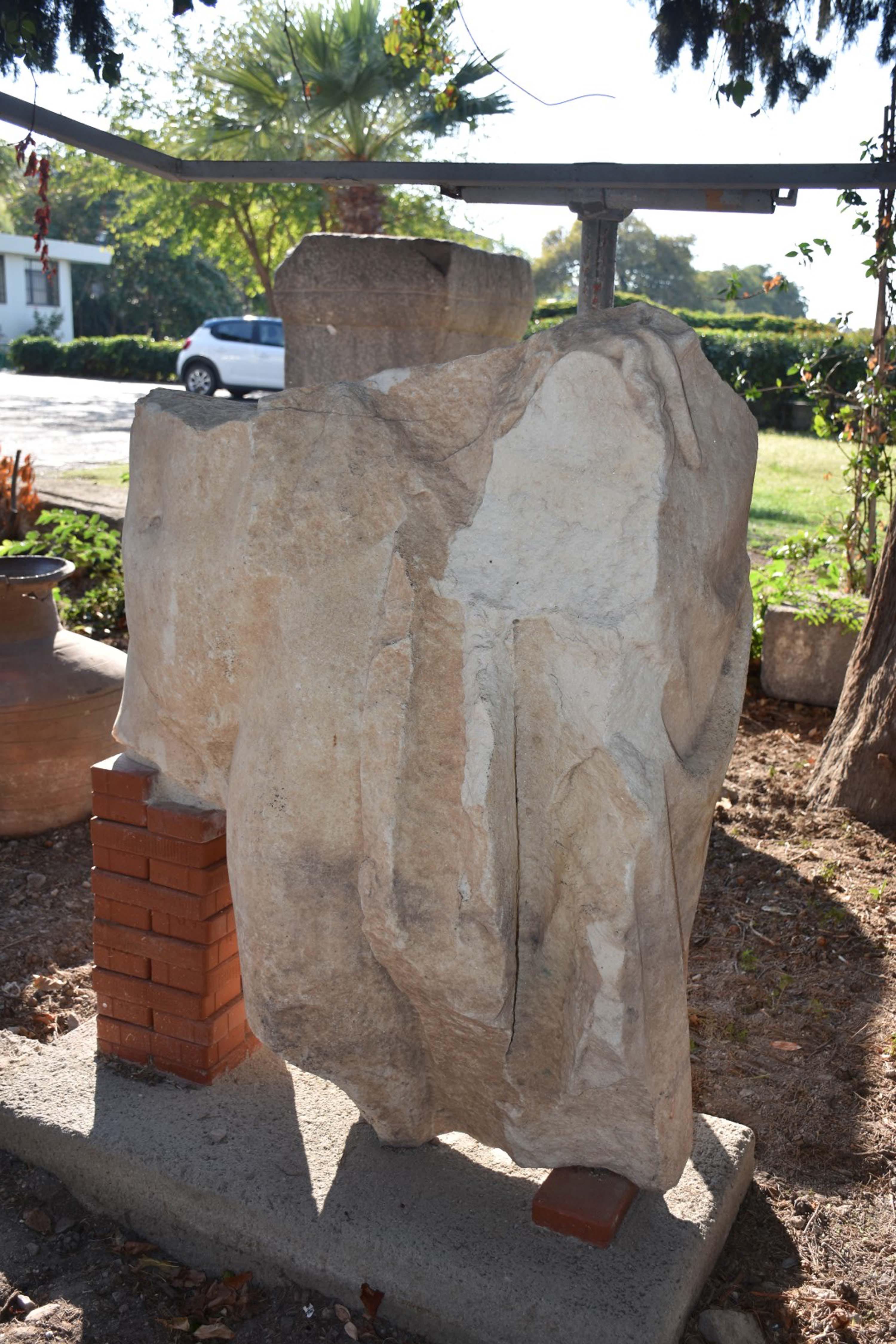 Smyrna Antik Kentinde 1800 Yillik Heyke 960735 285287 (2)