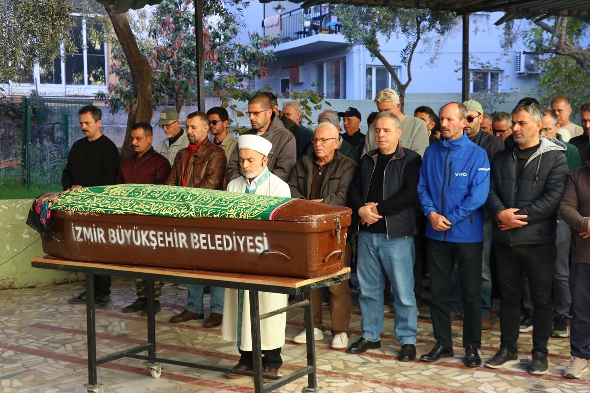 A A 20251116 39723681 39723678 I Z M I R D E E V I N D E C I K A N Y A N G I N D A K E D I L E R I Y L E O L E N K A D I N I N C E N A Z E S I D E F N E D I L D I