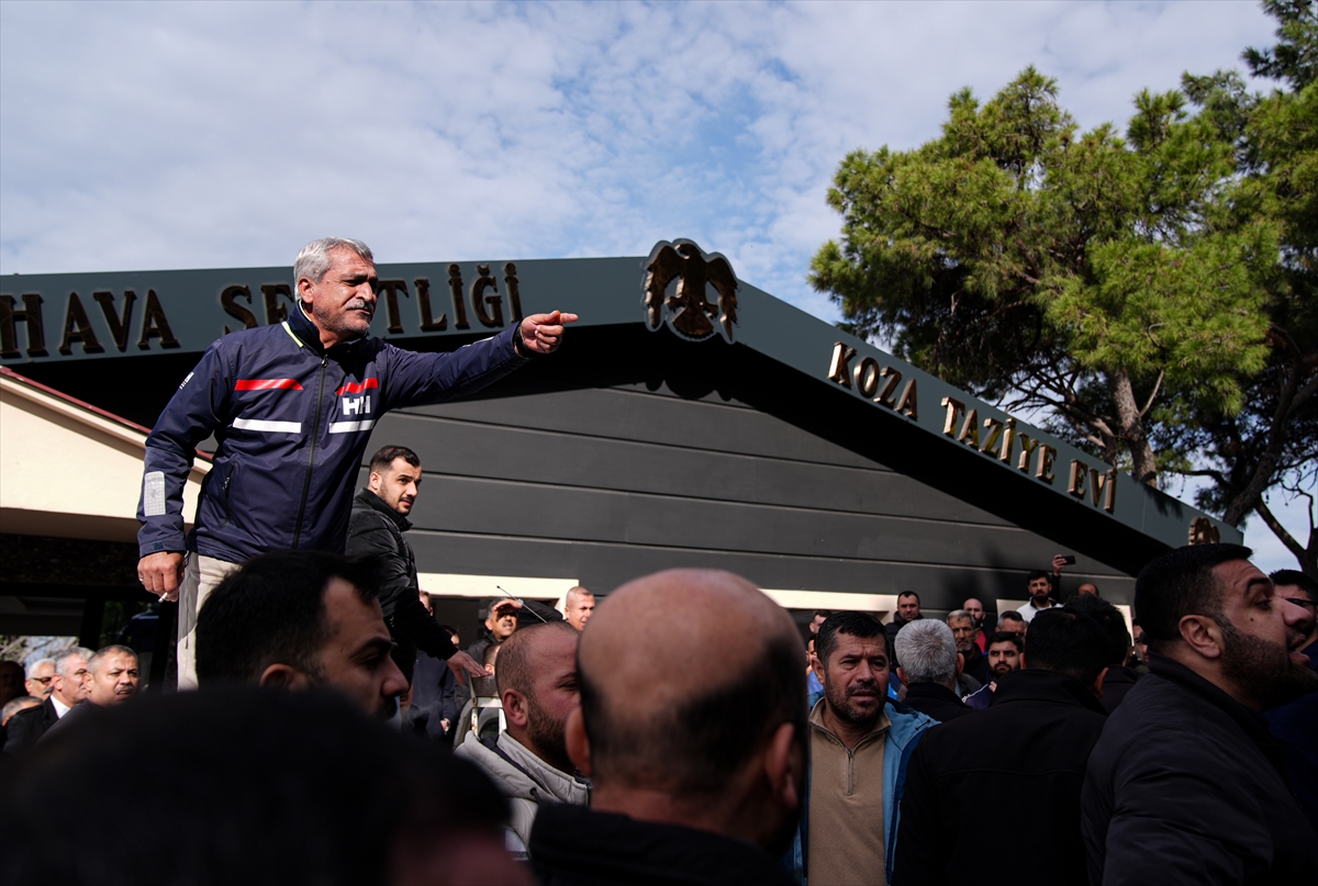 A A 20251118 39738660 39738648 I Z M I R D E M A H A L L E S A K I N L E R I I L E B E L E D I Y E E K I P L E R I A R A S I N D A Y I K I M G E R G I N L I G I