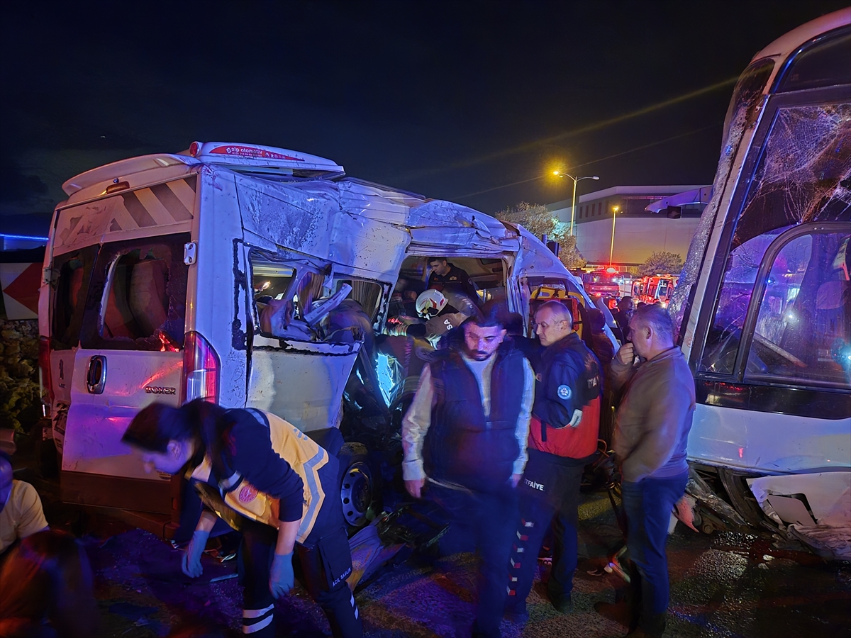 A A 20251123 39788204 39788202 I Z M I R D E I K I I S C I S E R V I S I N I N C A R P I S T I G I K A Z A D A 13 K I S I Y A R A L A N D I