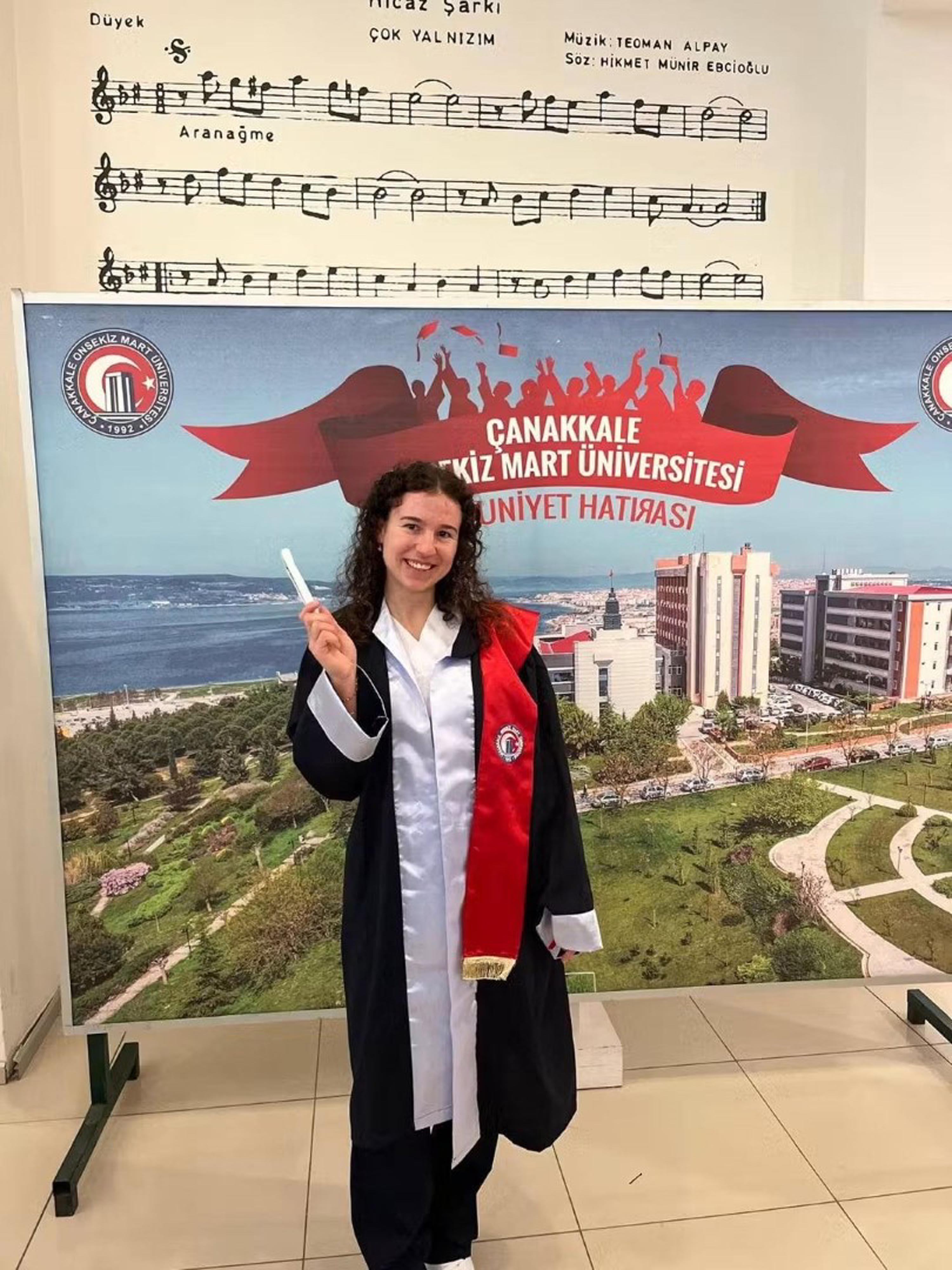 D E V R I L E N T R A K T O R U N S U R U C U S U E L V A N K A Z A D 1019011 302323