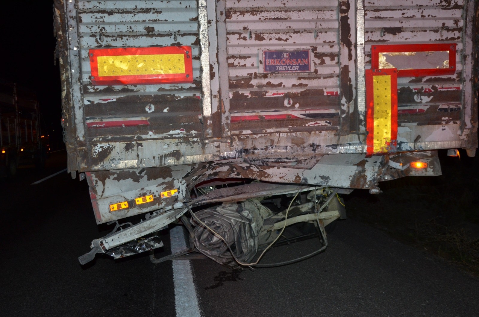 K U T A H Y A D A O T O M O B I L T I R’ I N A L T I N A G I R D I 997607 295969