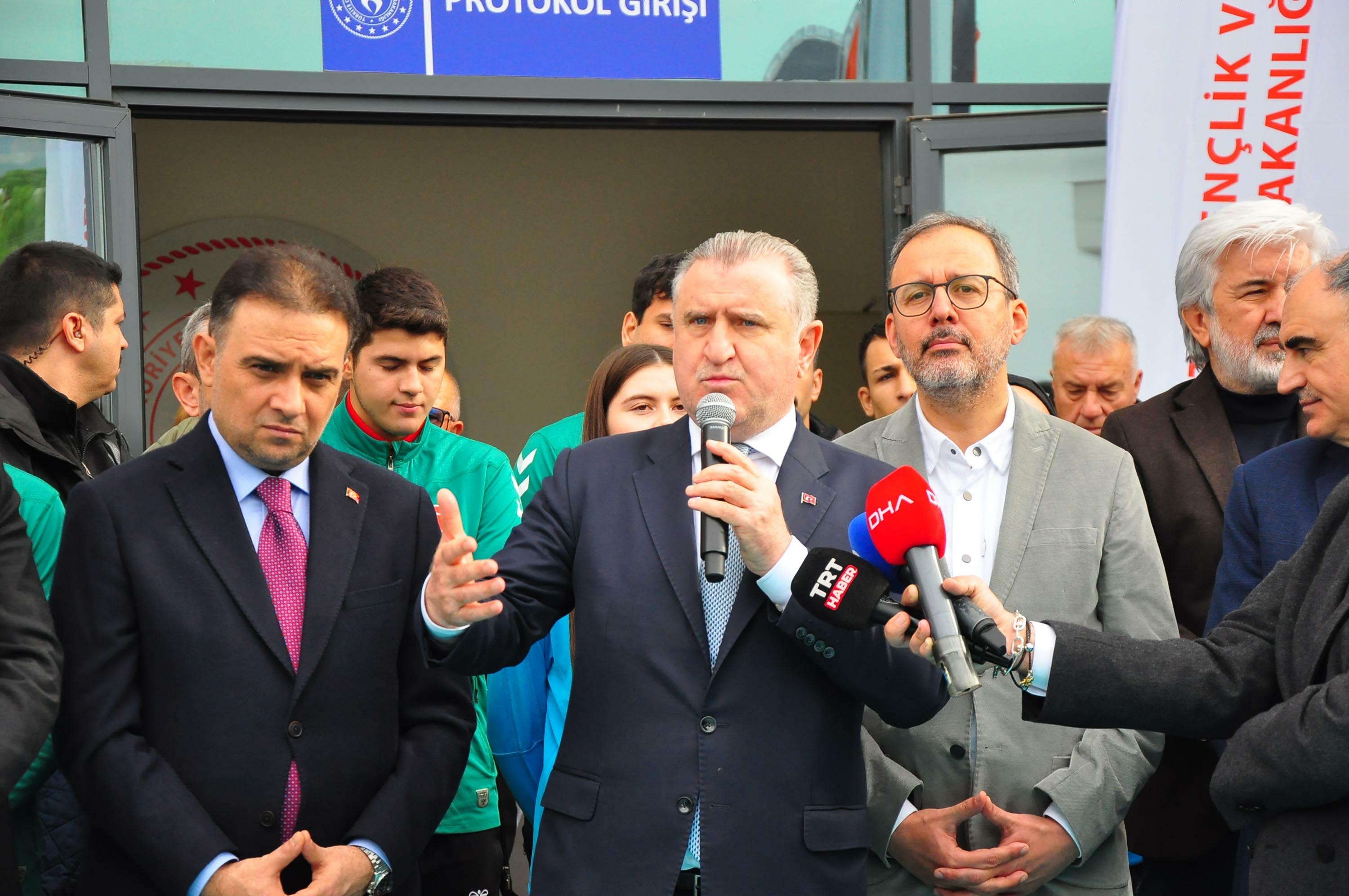 B A K A N B A K T U R K I Y E S O N Y I L L A R D A S P O R A L A 1050981 311875