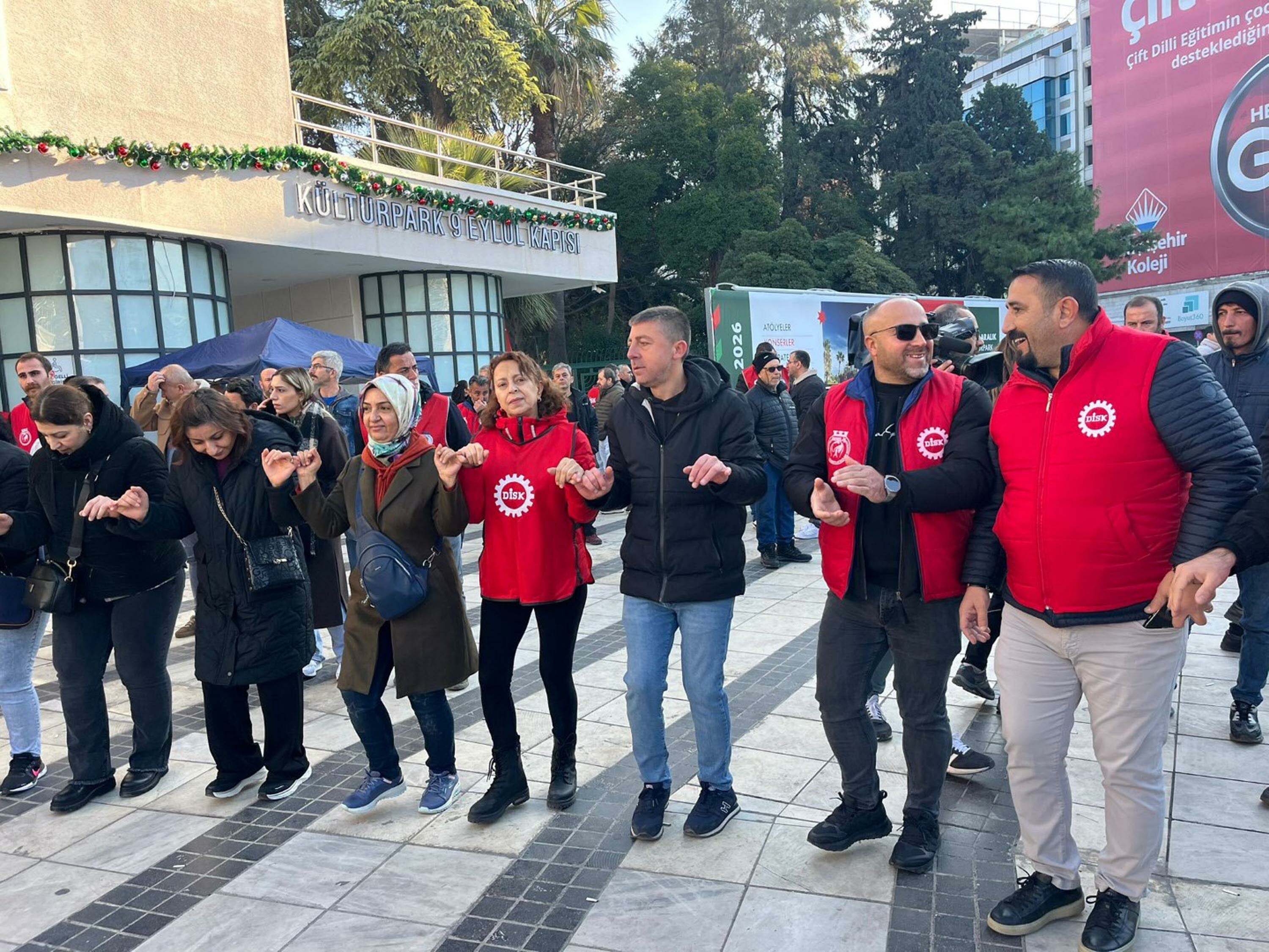 I Z M I R D E B E L E D I Y E I S C I L E R I N I N E Y L E M I 4 U 1058197 314021