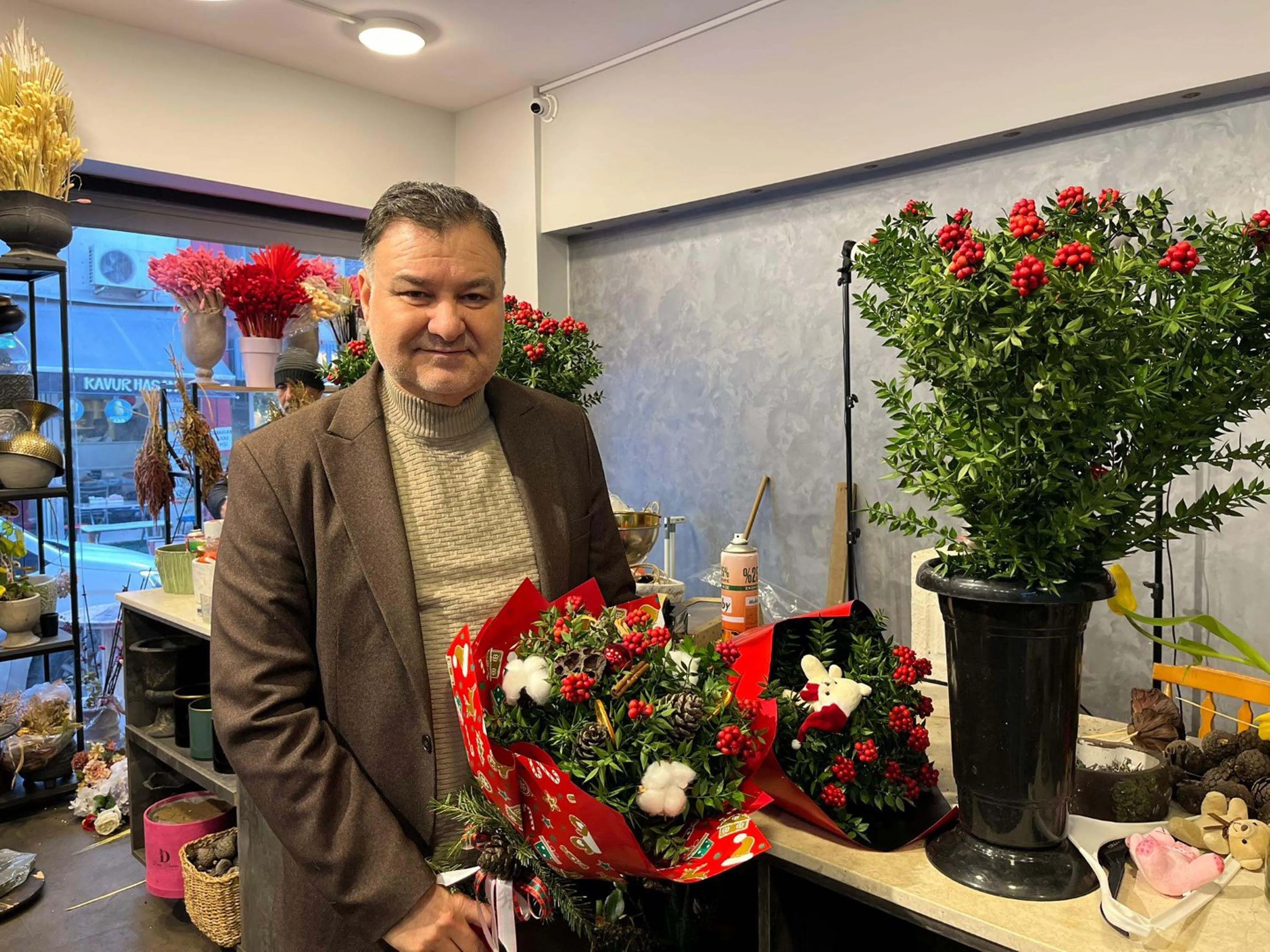 I Z M I R D E Y I L B A S I N I N S I M G E S I K O K I N A Y A T A L 1066769 316570-2