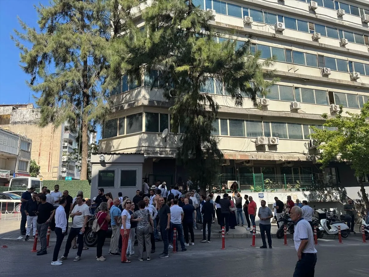 A A 20250701 38435142 38435141 I Z M I R B U Y U K S E H I R B E L E D I Y E S I N E Y O N E L I K Y O L S U Z L U K S O R U S T U R M A S I N D A 120 S U P H E L I G O Z A L T I N D A