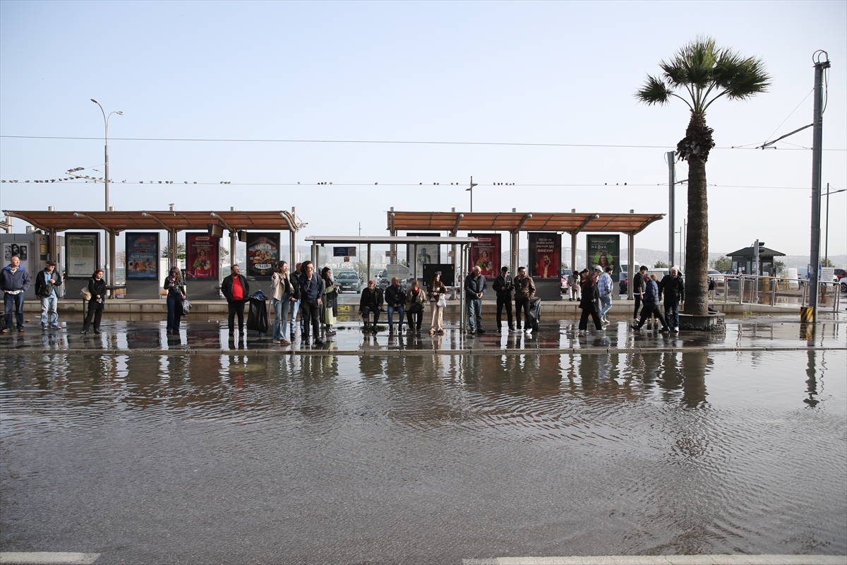 A A 20260215 40563367 40563351 I Z M I R D E F I R T I N A N E D E N I Y L E D E N I Z T A S T I