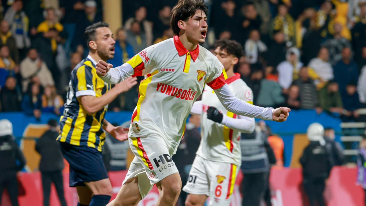 Goztepenin Genc Yildizi Izzet Furkan Malak Southamptonda 1