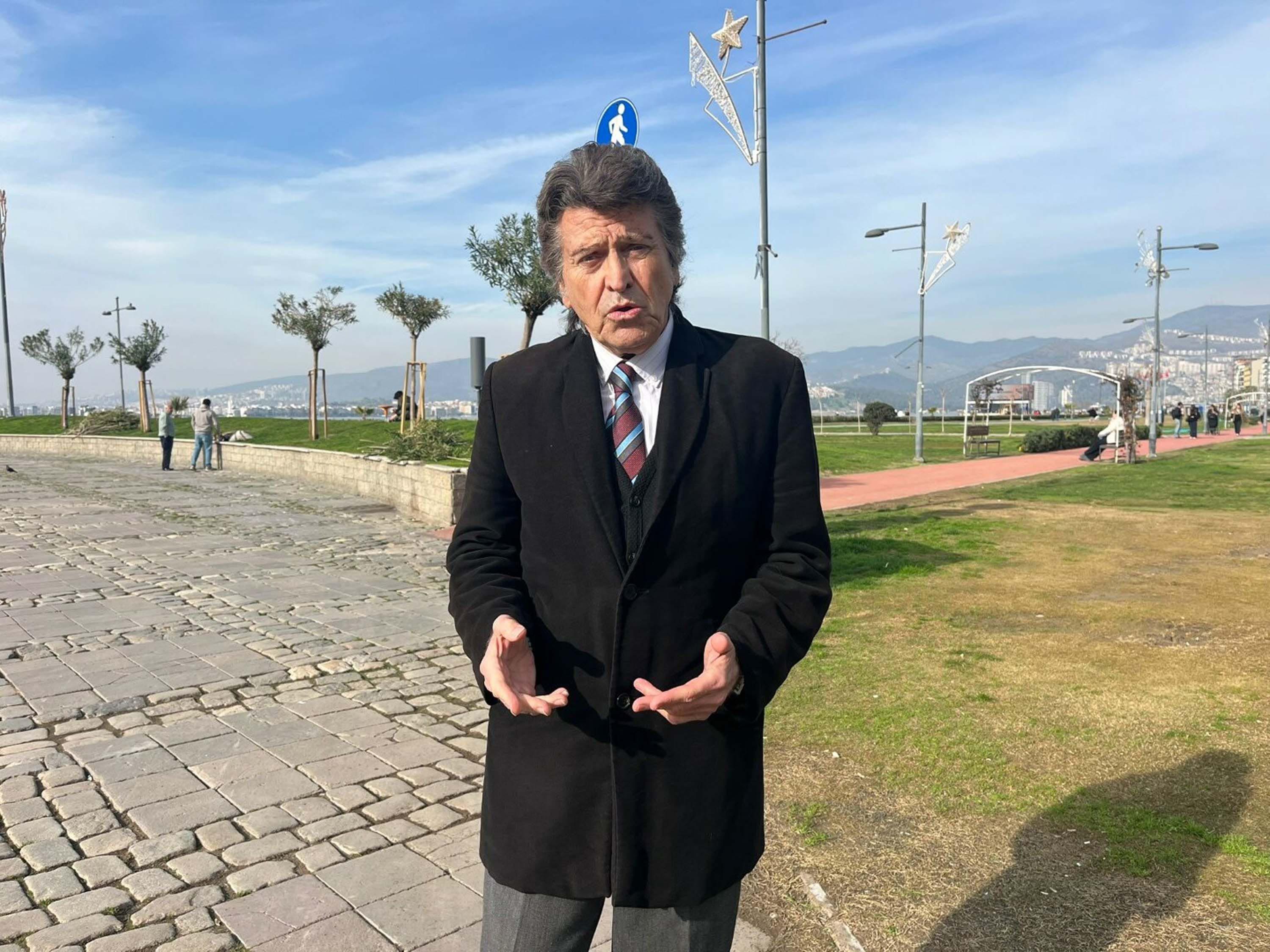 I Z M I R D E Y A P I S T O K U N U N Y A R I S I 1975 D E P R 1151069 341853