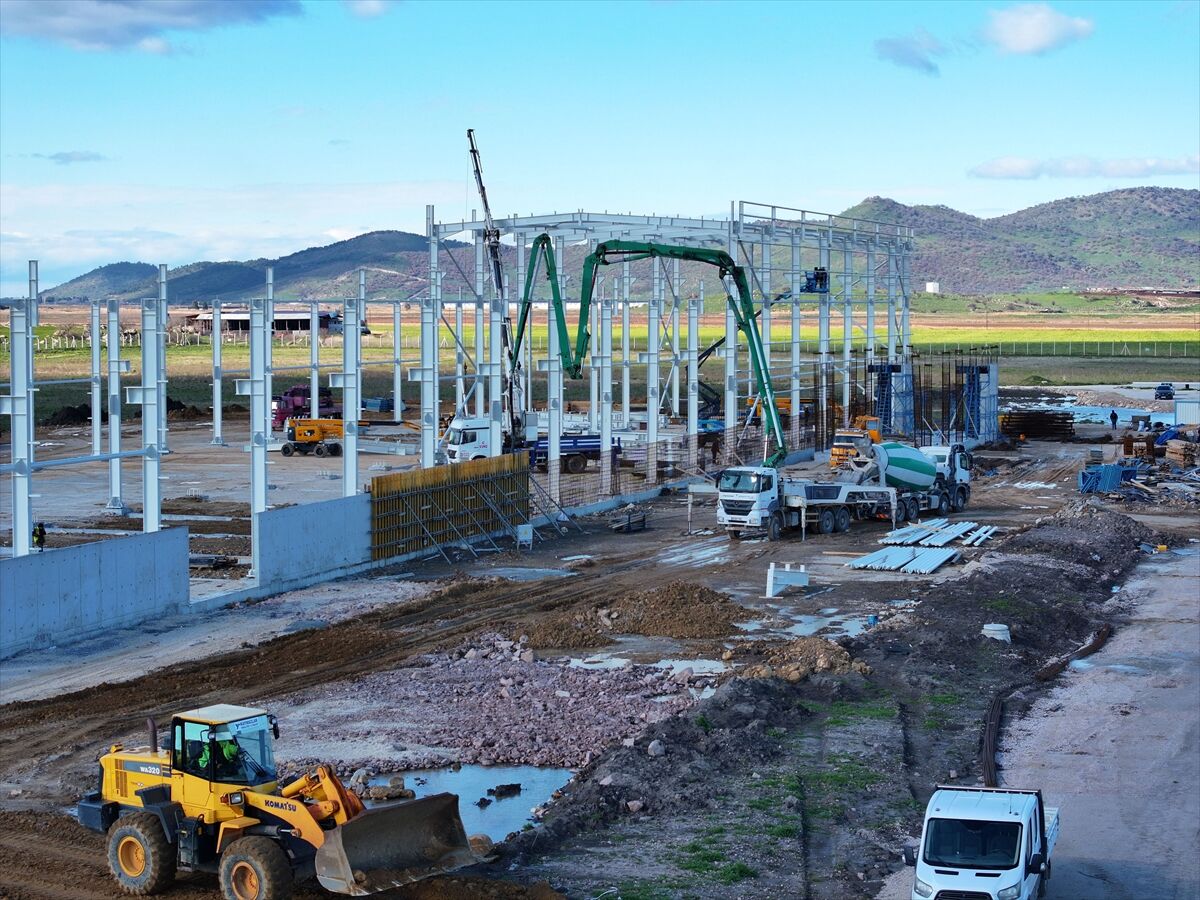 A A 20260324 40911802 40911789 I Z M I R I N K U Z E Y I E G E N I N E K O N O M I D E Y E N I B U Y U M E B O L G E S I O L A R A K O N E C I K I Y O R