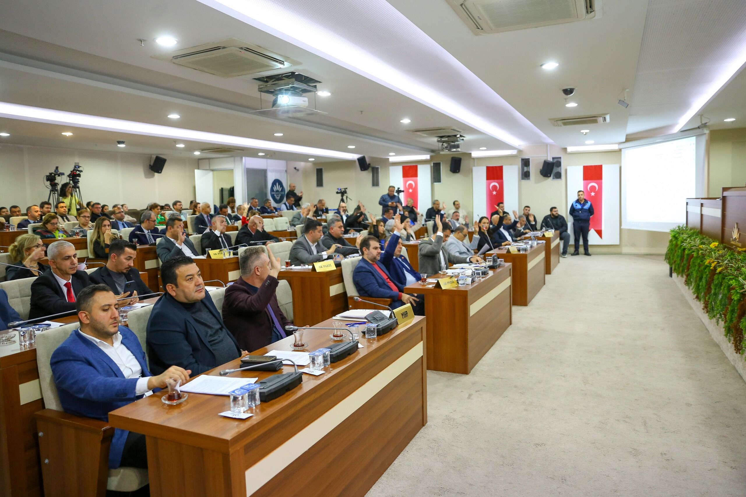 Karabaglar Belediyesi Aralik Ayi Meclisi 2Jpeg 04 12 2024 09 11 47-1