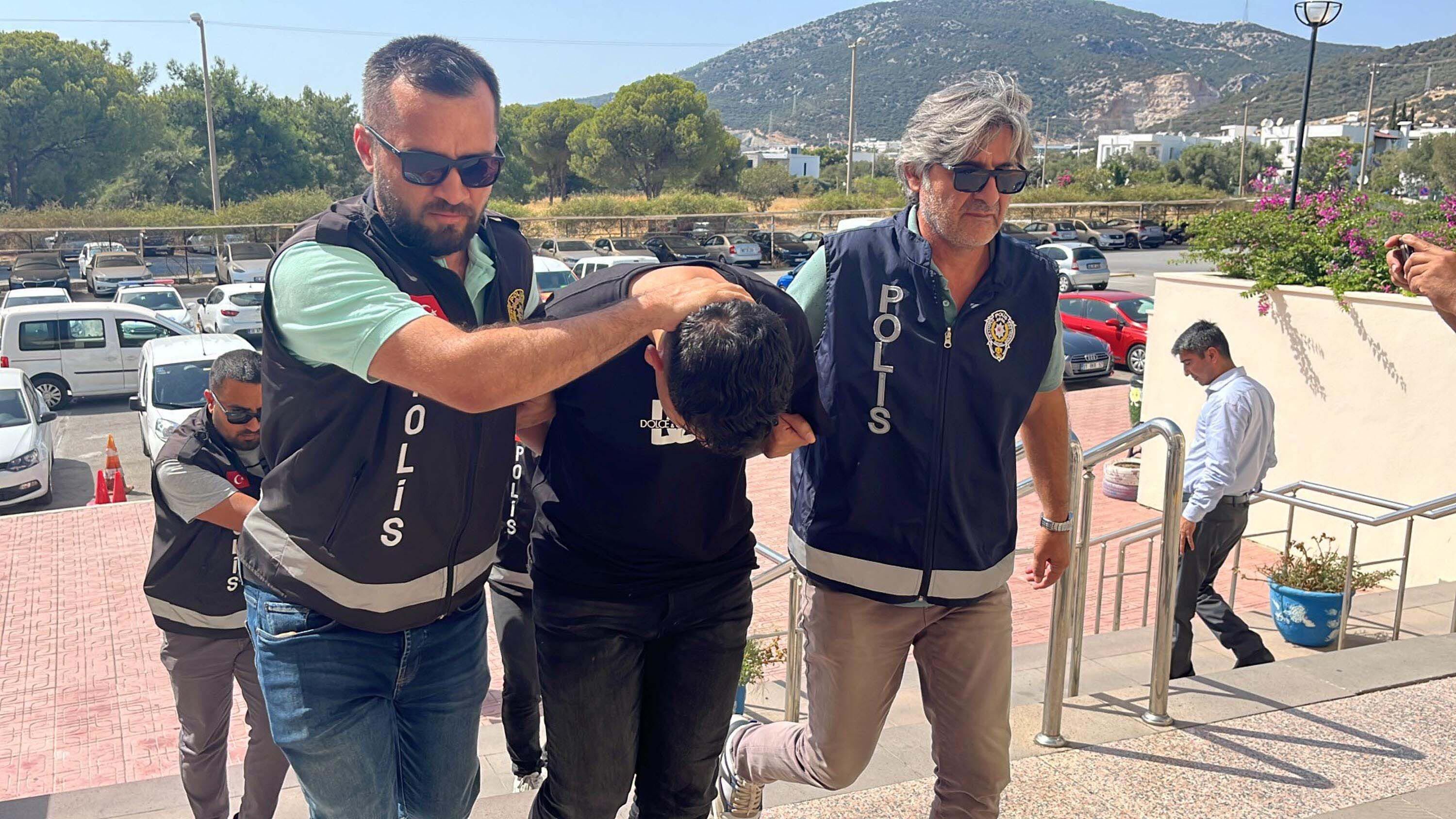 B O D R U M’ D A K I C I F T E C I N A Y E T D A V A S I N D A K A R A 1269479 377805