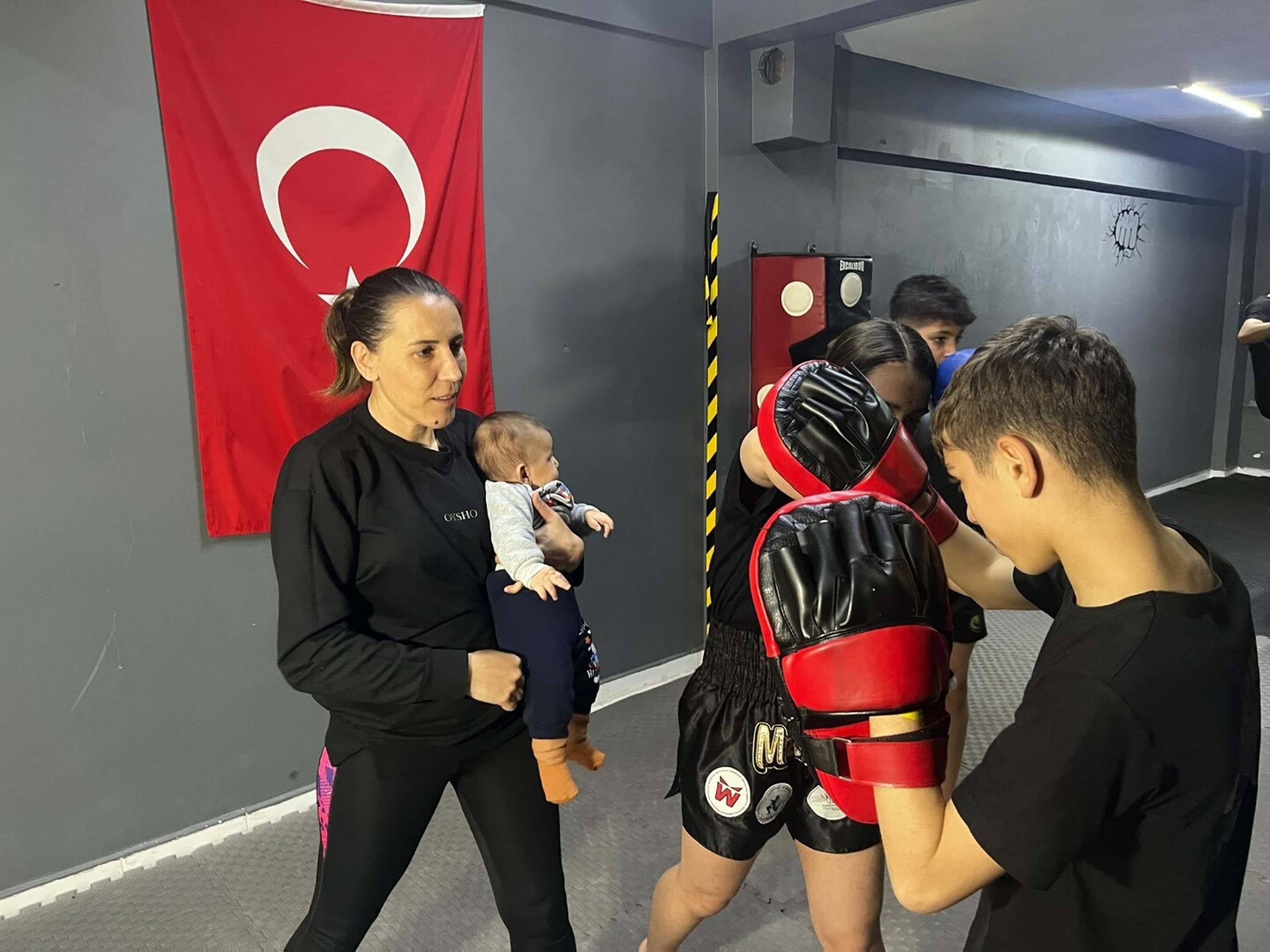 D U N Y A S A M P I Y O N U K I C K B O K S A N T R E N O R U D E R 1256710 373962