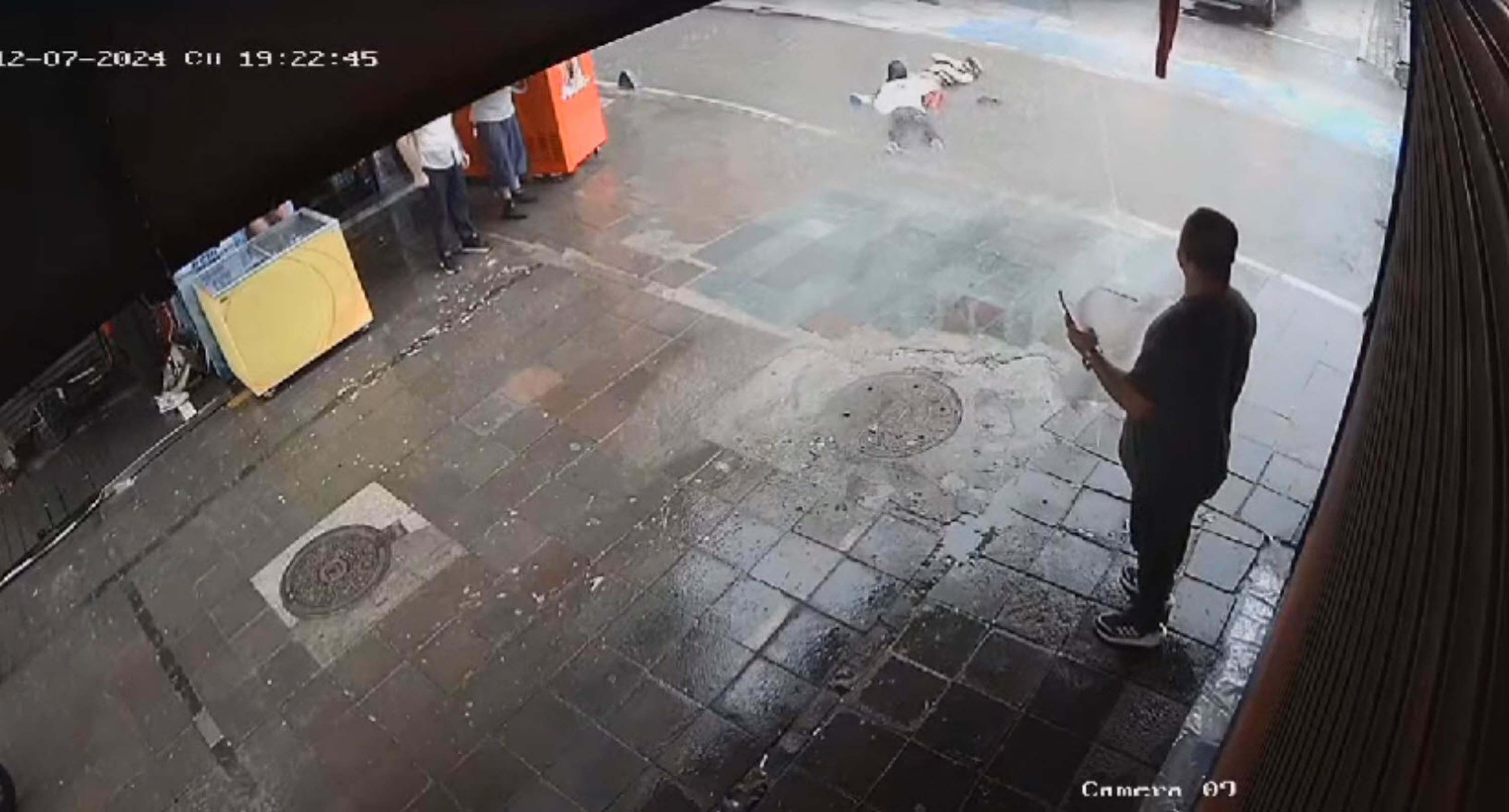 E L E K T R I K D A V A S I N D A I Z S U G E N E L M U D U R U V E 1283107 381753