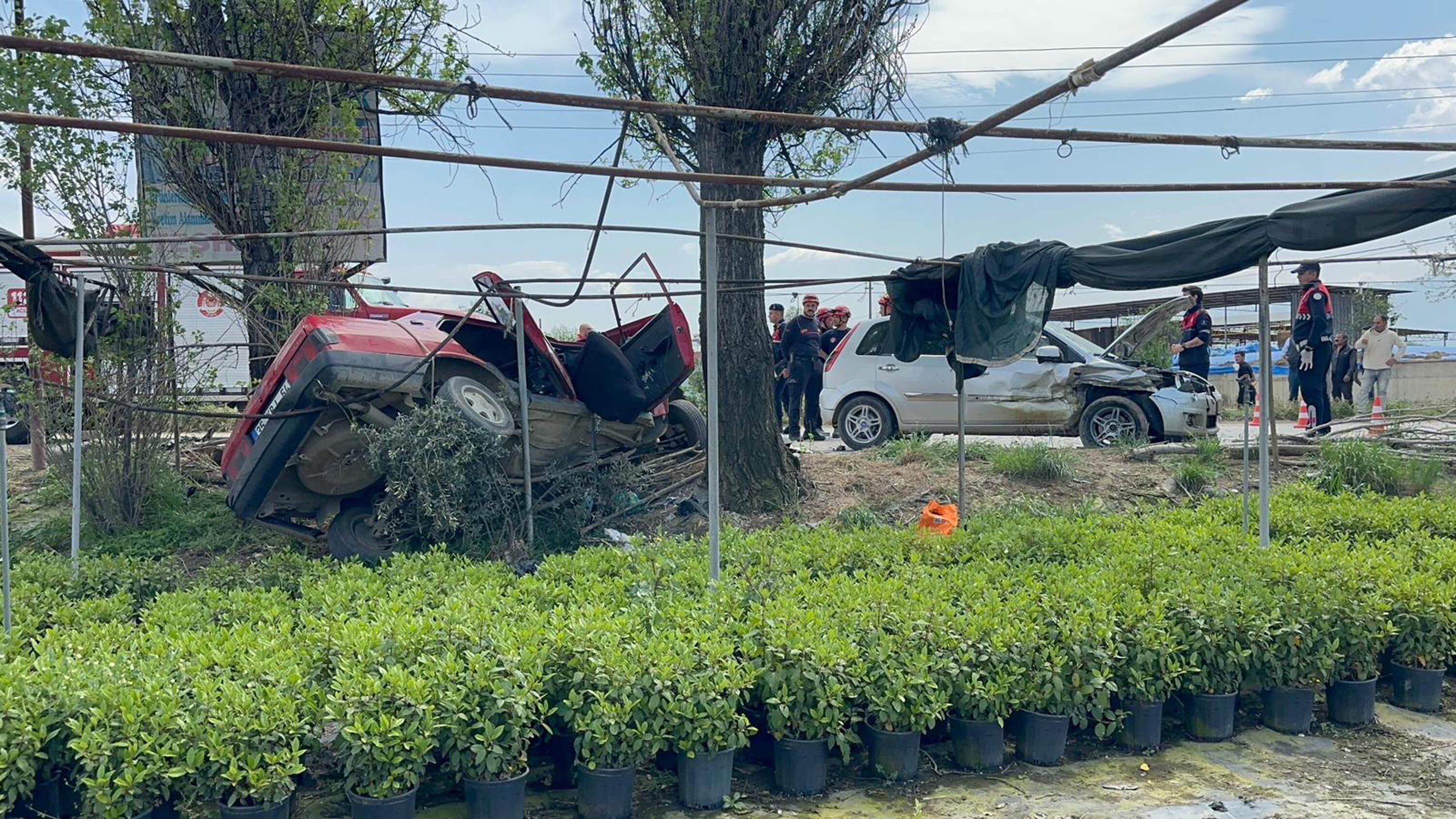 I Z M I R D E 3 O T O M O B I L I N K A R I S T I G I K A Z A 1 1273085 378915