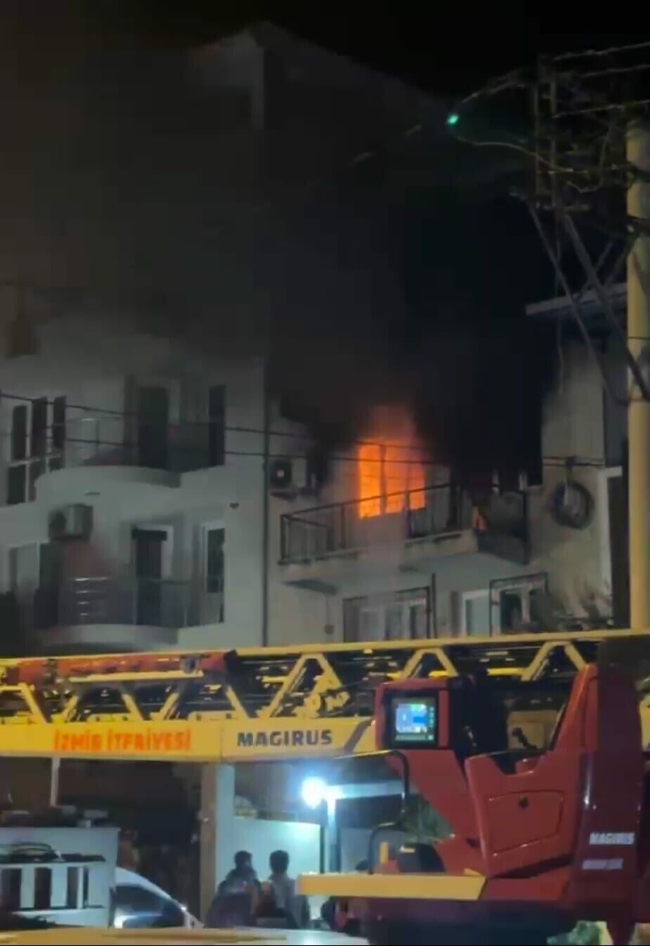 I Z M I R’ D E E V D E C I K A N Y A N G I N D A B A B A O L D U 1283435 381842