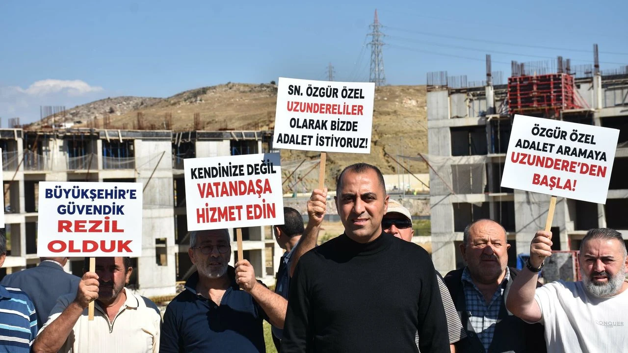 I Z M I R D E K O O P E R A T I F M A G D U R L A R I I N S A A T I 957826 284466 1