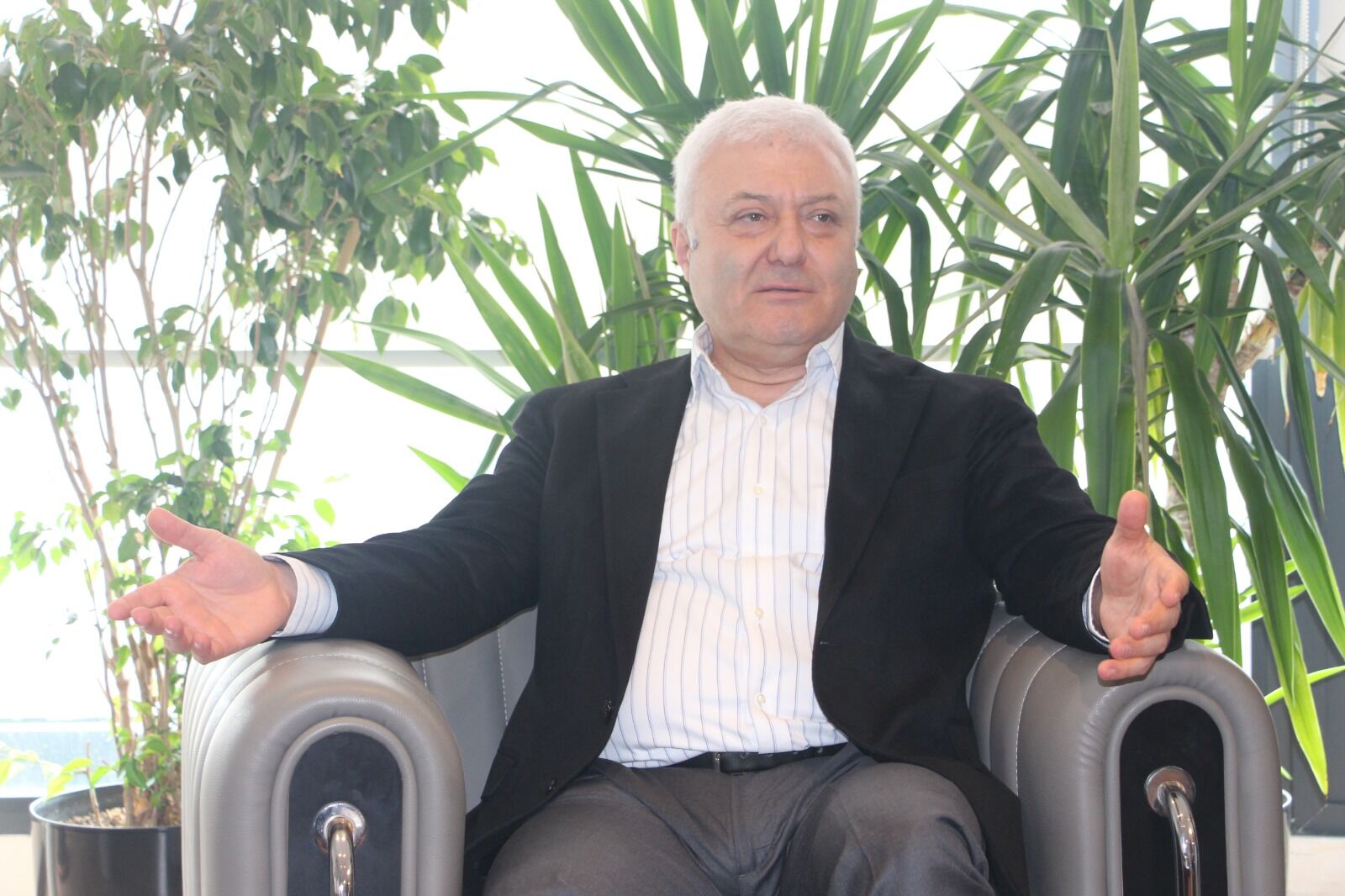 Parayı esnafa verin, Çeşme Projesi’nden vazgeçin!