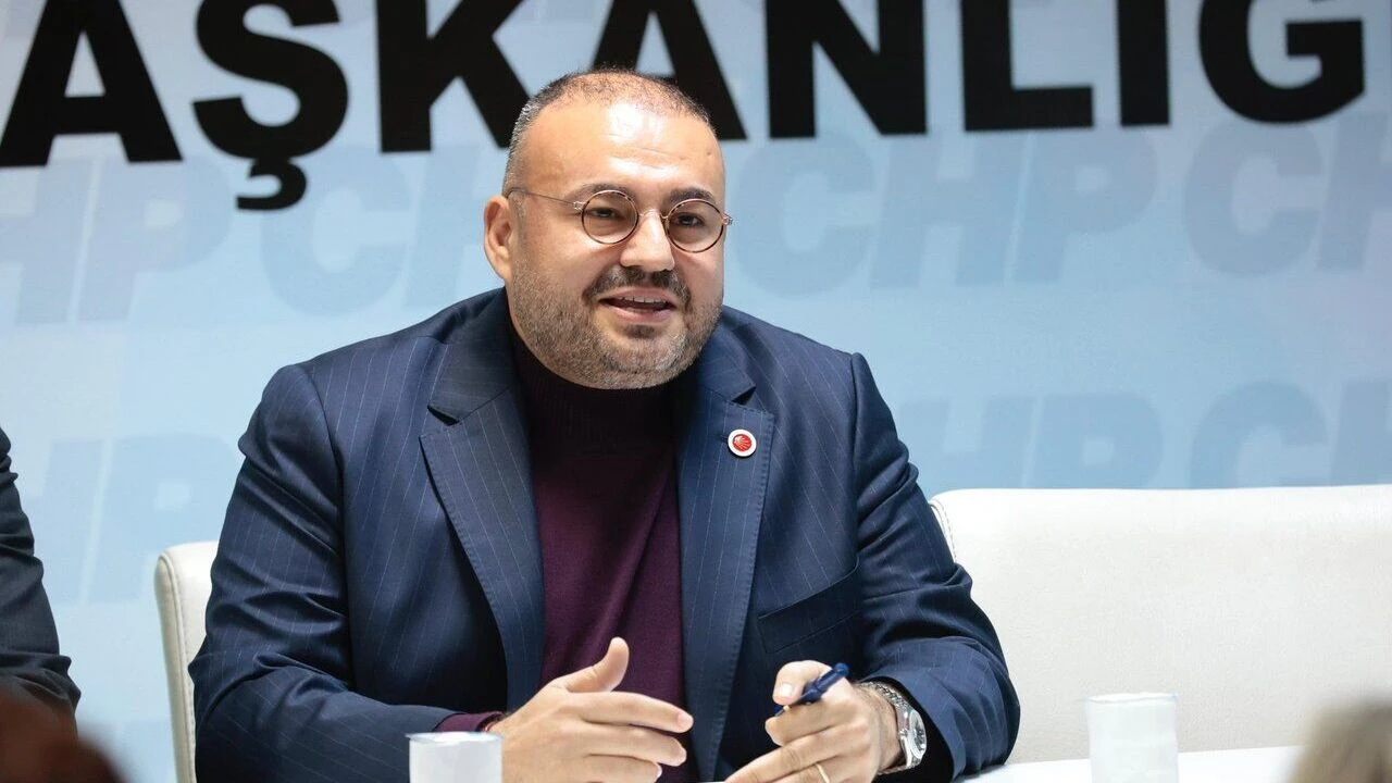 CHP’de bir istifa daha!