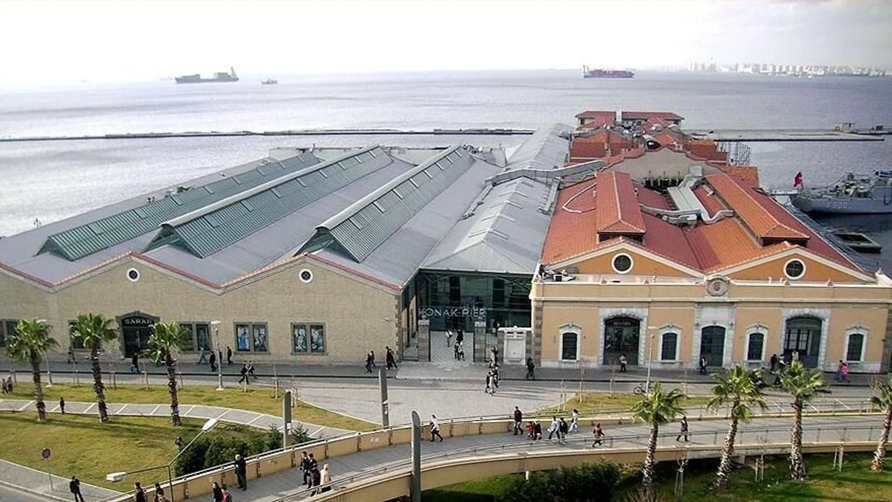 İzmir’in simge yapısı Konak Pier için yeni ihale tarihi